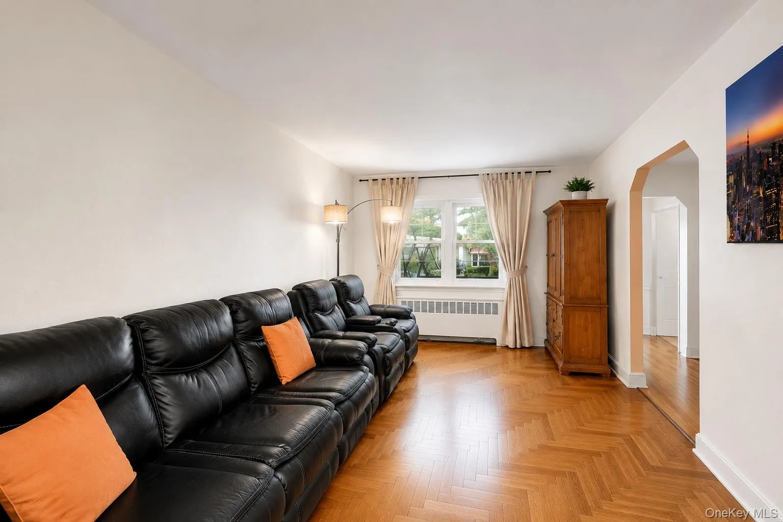 4234 Monticello Avenue, New York, NY, 3 Bedrooms Bedrooms, 9 Rooms Rooms,1 BathroomBathrooms,Residential,For Rent,Monticello,0,1004778 4234 Monticello Avenue, New York, NY, 3 Bedrooms Bedrooms, 9 Rooms Rooms,1 BathroomBathrooms,Residential,For Rent,Monticello,0,1004778
