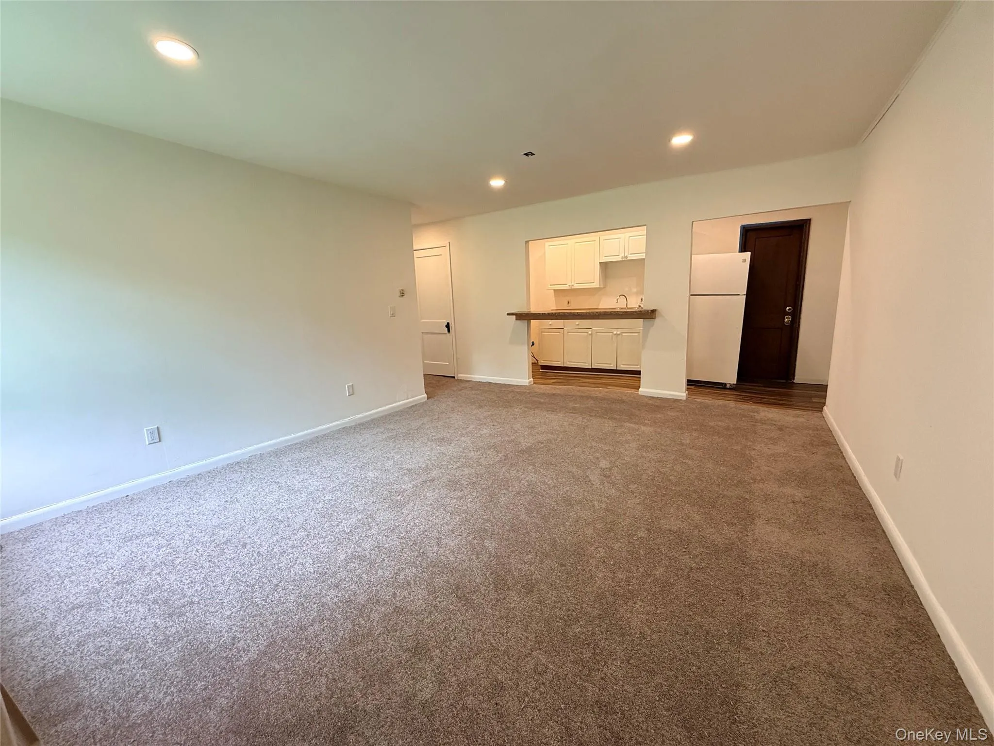 26 Quartz Lane, Greenville, NY, 2 Bedrooms Bedrooms, 4 Rooms Rooms,1 BathroomBathrooms,Residential Lease,For Rent,Quartz,0,1004782 26 Quartz Lane, Greenville, NY, 2 Bedrooms Bedrooms, 4 Rooms Rooms,1 BathroomBathrooms,Residential Lease,For Rent,Quartz,0,1004782