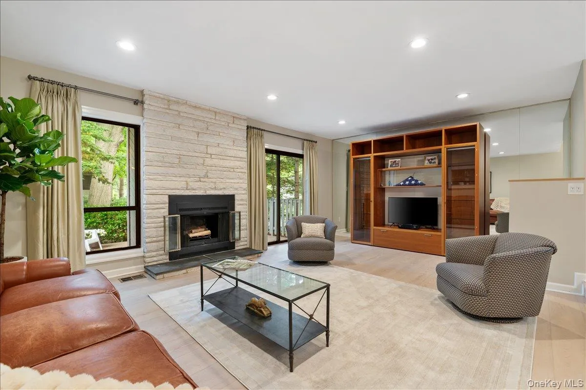 225 Hamlet Drive, Oyster Bay, NY, 3 Bedrooms Bedrooms, 6 Rooms Rooms,2 BathroomsBathrooms,Residential,For Rent,Hamlet,0,1004783 225 Hamlet Drive, Oyster Bay, NY, 3 Bedrooms Bedrooms, 6 Rooms Rooms,2 BathroomsBathrooms,Residential,For Rent,Hamlet,0,1004783