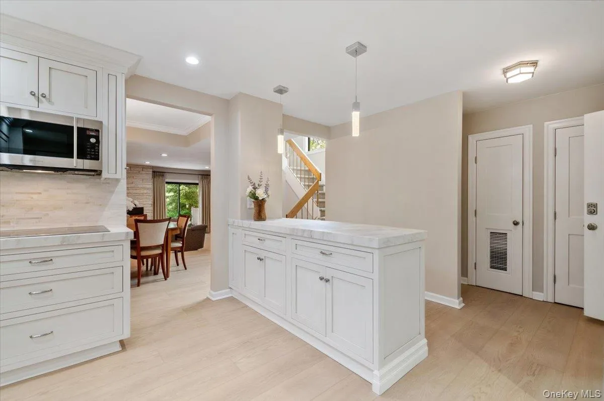 225 Hamlet Drive, Oyster Bay, NY, 3 Bedrooms Bedrooms, 6 Rooms Rooms,2 BathroomsBathrooms,Residential,For Rent,Hamlet,0,1004783 225 Hamlet Drive, Oyster Bay, NY, 3 Bedrooms Bedrooms, 6 Rooms Rooms,2 BathroomsBathrooms,Residential,For Rent,Hamlet,0,1004783