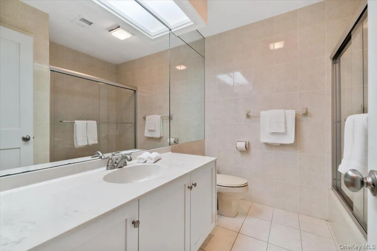 225 Hamlet Drive, Oyster Bay, NY, 3 Bedrooms Bedrooms, 6 Rooms Rooms,2 BathroomsBathrooms,Residential,For Rent,Hamlet,0,1004783 225 Hamlet Drive, Oyster Bay, NY, 3 Bedrooms Bedrooms, 6 Rooms Rooms,2 BathroomsBathrooms,Residential,For Rent,Hamlet,0,1004783