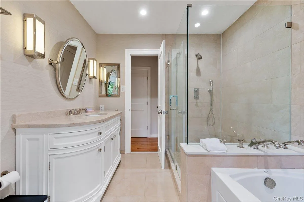 225 Hamlet Drive, Oyster Bay, NY, 3 Bedrooms Bedrooms, 6 Rooms Rooms,2 BathroomsBathrooms,Residential,For Rent,Hamlet,0,1004783 225 Hamlet Drive, Oyster Bay, NY, 3 Bedrooms Bedrooms, 6 Rooms Rooms,2 BathroomsBathrooms,Residential,For Rent,Hamlet,0,1004783