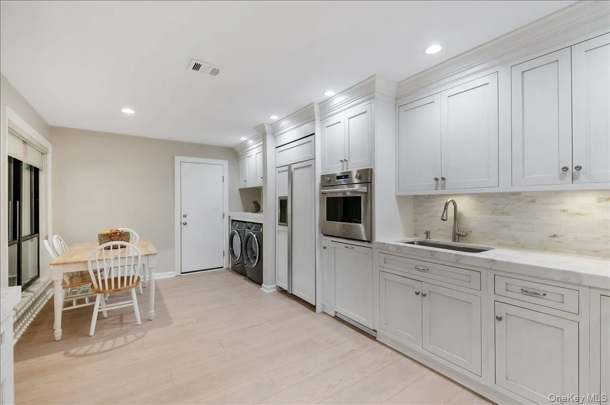 225 Hamlet Drive, Oyster Bay, NY, 3 Bedrooms Bedrooms, 6 Rooms Rooms,2 BathroomsBathrooms,Residential,For Rent,Hamlet,0,1004783 225 Hamlet Drive, Oyster Bay, NY, 3 Bedrooms Bedrooms, 6 Rooms Rooms,2 BathroomsBathrooms,Residential,For Rent,Hamlet,0,1004783