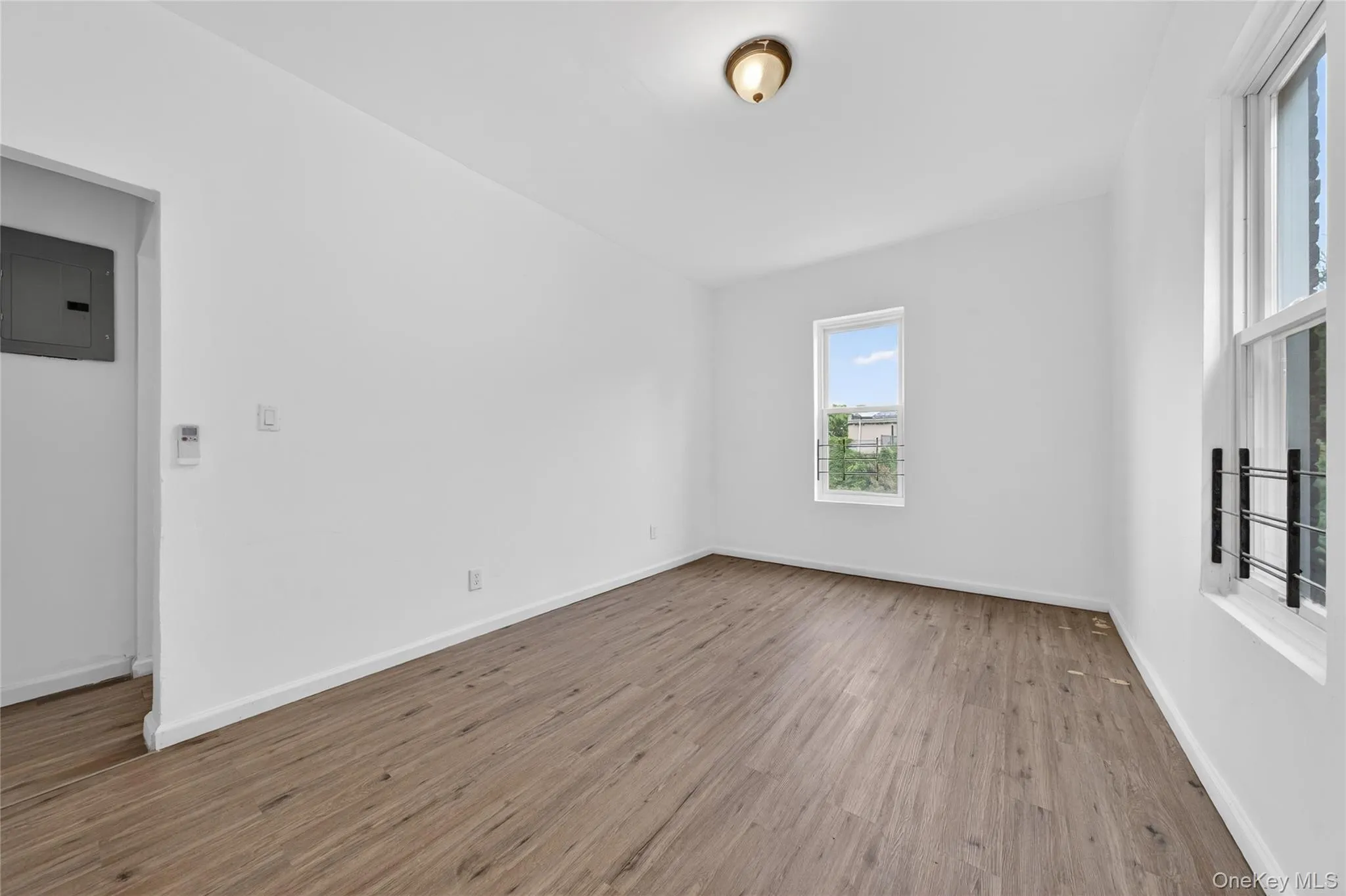 647 Manida Street, New York, NY, 3 Bedrooms Bedrooms, 7 Rooms Rooms,1 BathroomBathrooms,Residential Lease,For Rent,Manida,0,1004786 647 Manida Street, New York, NY, 3 Bedrooms Bedrooms, 7 Rooms Rooms,1 BathroomBathrooms,Residential Lease,For Rent,Manida,0,1004786