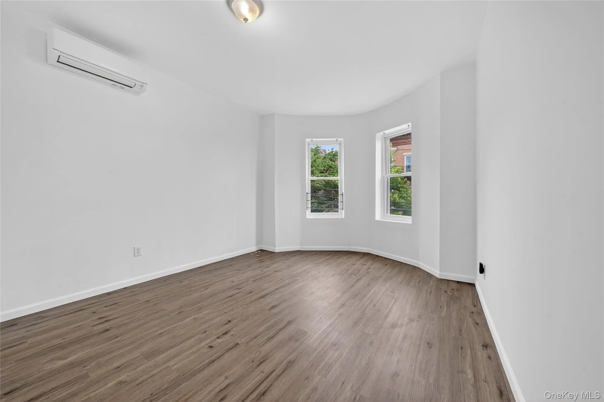 647 Manida Street, New York, NY, 3 Bedrooms Bedrooms, 7 Rooms Rooms,1 BathroomBathrooms,Residential Lease,For Rent,Manida,0,1004786 647 Manida Street, New York, NY, 3 Bedrooms Bedrooms, 7 Rooms Rooms,1 BathroomBathrooms,Residential Lease,For Rent,Manida,0,1004786