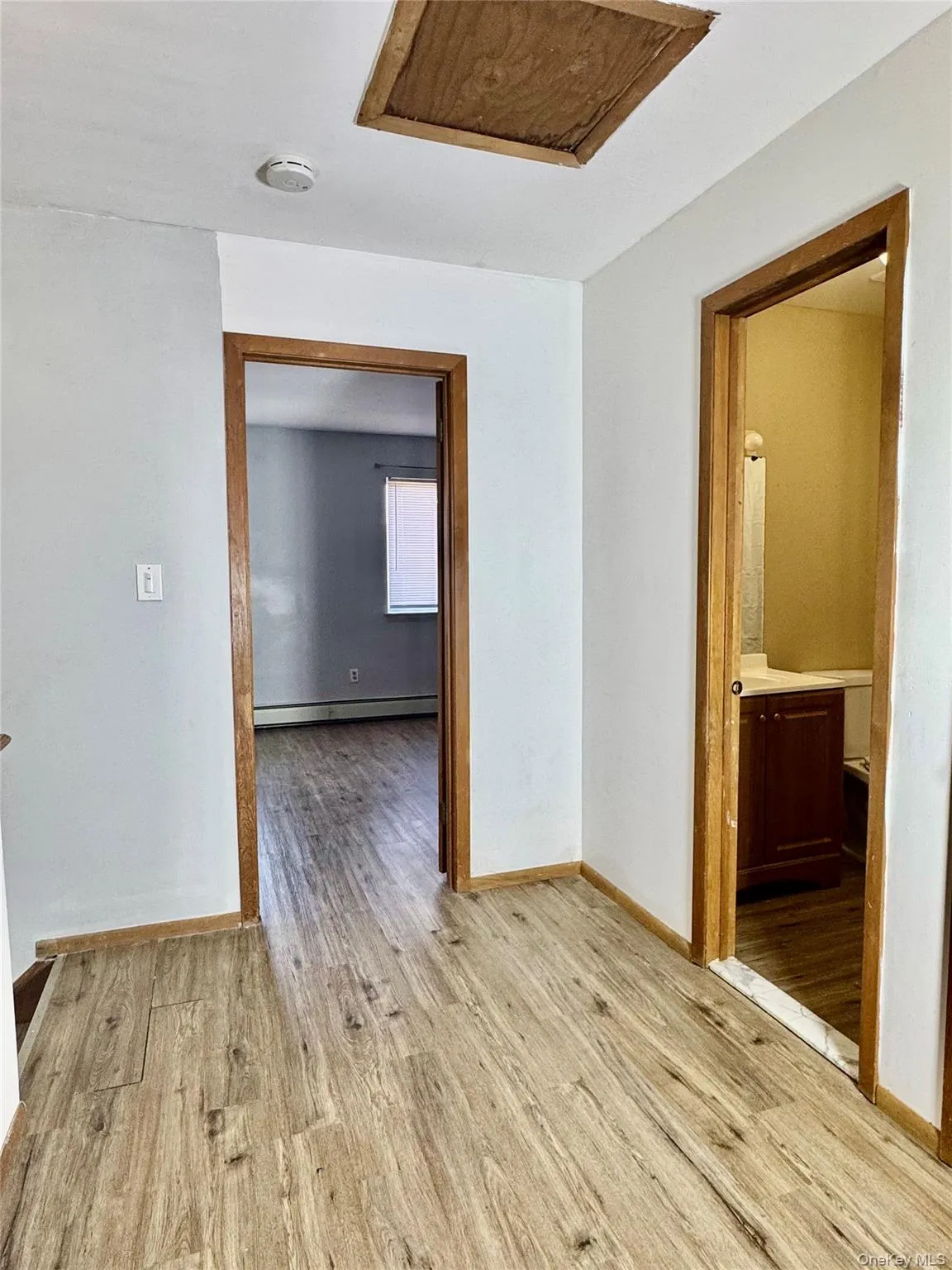 39 Cedar Court, Middletown, NY, 3 Bedrooms Bedrooms, 6 Rooms Rooms,1 BathroomBathrooms,Residential,For Rent,Cedar,0,1004789 39 Cedar Court, Middletown, NY, 3 Bedrooms Bedrooms, 6 Rooms Rooms,1 BathroomBathrooms,Residential,For Rent,Cedar,0,1004789