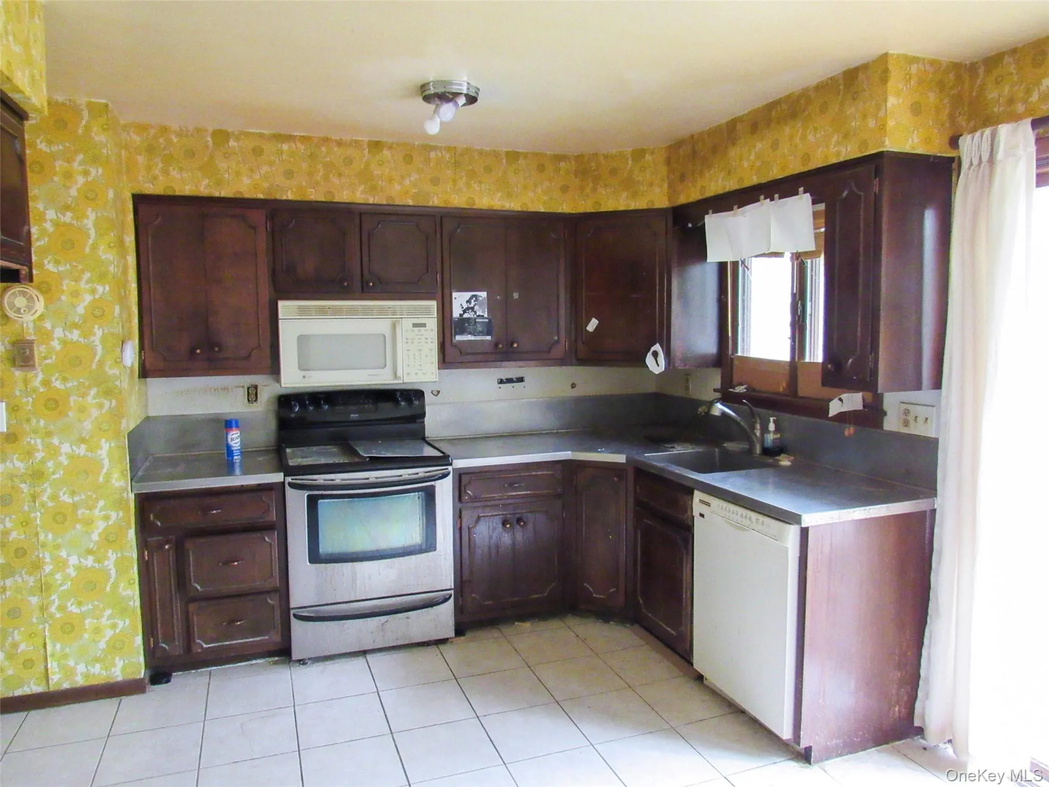 1079 Josephs Boulevard, Saugerties, NY, 3 Bedrooms Bedrooms, 7 Rooms Rooms,2 BathroomsBathrooms,Residential,For Rent,Josephs,0,1004790 1079 Josephs Boulevard, Saugerties, NY, 3 Bedrooms Bedrooms, 7 Rooms Rooms,2 BathroomsBathrooms,Residential,For Rent,Josephs,0,1004790