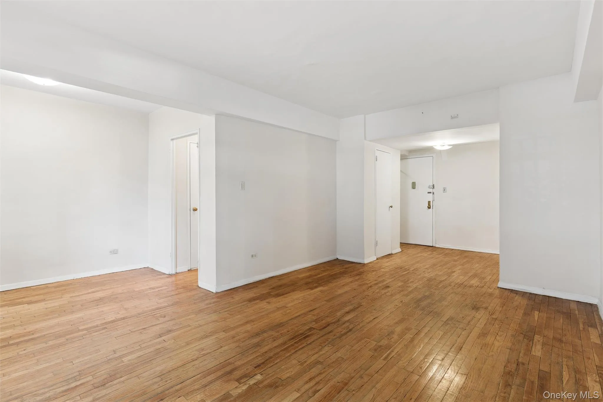 71-40 112th Street, New York, NY, 2 Rooms Rooms,1 BathroomBathrooms,Residential Lease,For Rent,112th,0,1004791 71-40 112th Street, New York, NY, 2 Rooms Rooms,1 BathroomBathrooms,Residential Lease,For Rent,112th,0,1004791