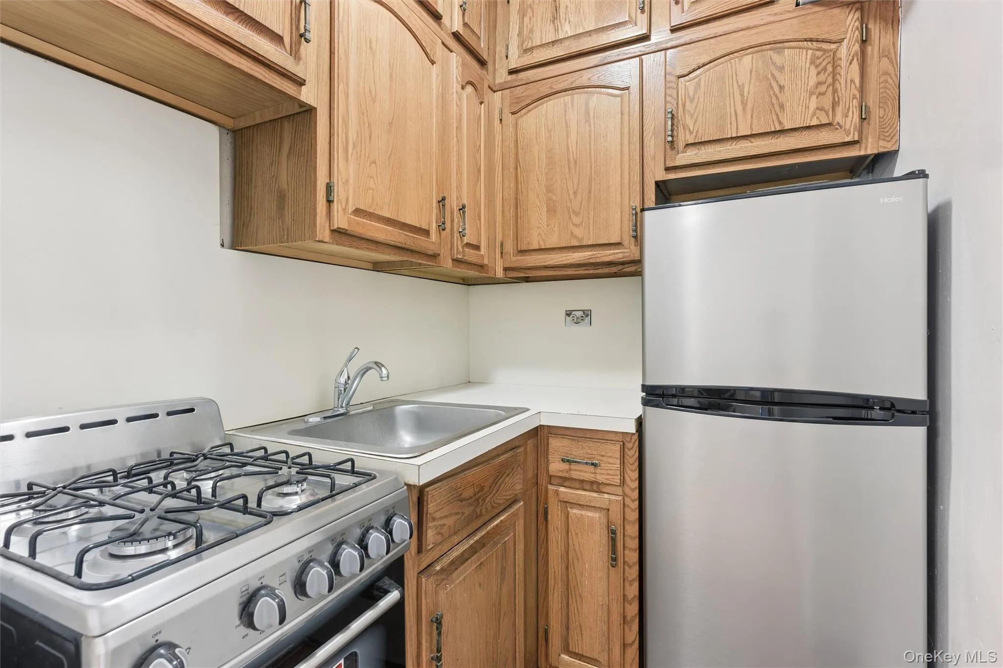 71-40 112th Street, New York, NY, 2 Rooms Rooms,1 BathroomBathrooms,Residential Lease,For Rent,112th,0,1004791 71-40 112th Street, New York, NY, 2 Rooms Rooms,1 BathroomBathrooms,Residential Lease,For Rent,112th,0,1004791