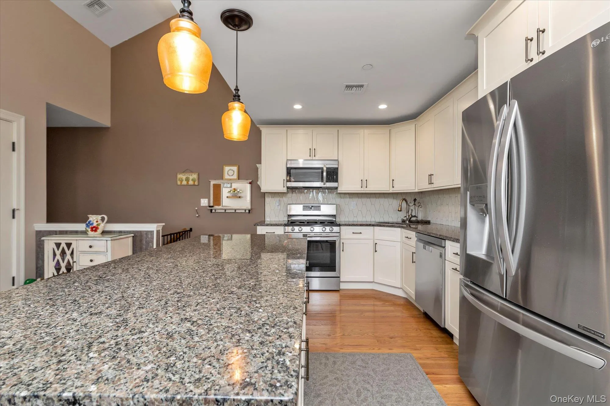 206 Anchor Court, Babylon, NY, 2 Bedrooms Bedrooms, 5 Rooms Rooms,2 BathroomsBathrooms,Residential,For Rent,Anchor,0,1004792 206 Anchor Court, Babylon, NY, 2 Bedrooms Bedrooms, 5 Rooms Rooms,2 BathroomsBathrooms,Residential,For Rent,Anchor,0,1004792