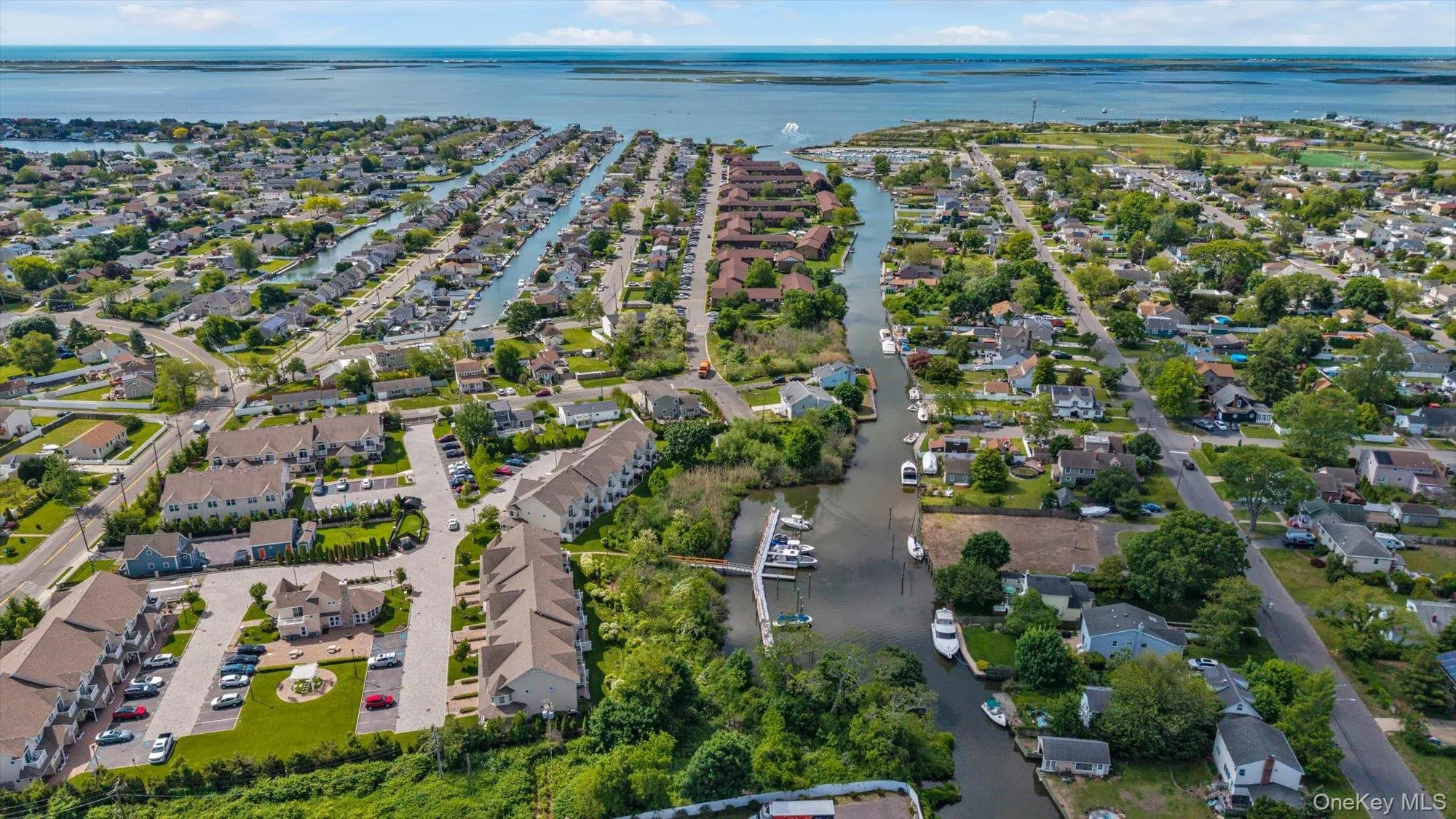 206 Anchor Court, Babylon, NY, 2 Bedrooms Bedrooms, 5 Rooms Rooms,2 BathroomsBathrooms,Residential,For Rent,Anchor,0,1004792 206 Anchor Court, Babylon, NY, 2 Bedrooms Bedrooms, 5 Rooms Rooms,2 BathroomsBathrooms,Residential,For Rent,Anchor,0,1004792