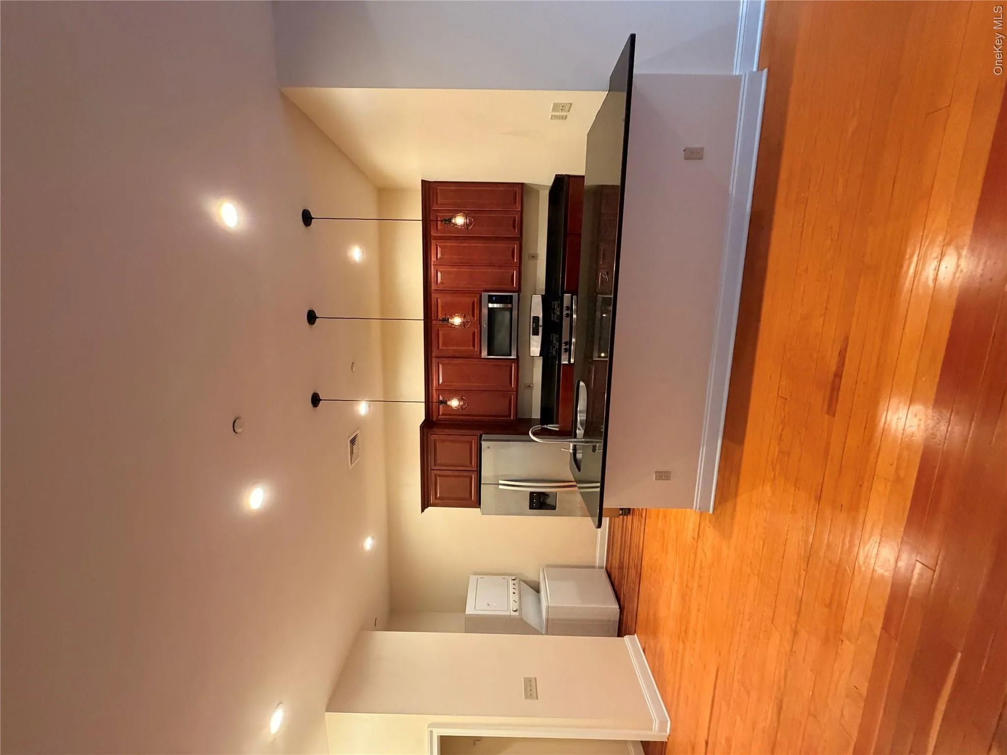 337 Main Street, Poughkeepsie, NY, 2 Bedrooms Bedrooms, 5 Rooms Rooms,2 BathroomsBathrooms,Residential Lease,For Rent,Main,0,1004793 337 Main Street, Poughkeepsie, NY, 2 Bedrooms Bedrooms, 5 Rooms Rooms,2 BathroomsBathrooms,Residential Lease,For Rent,Main,0,1004793