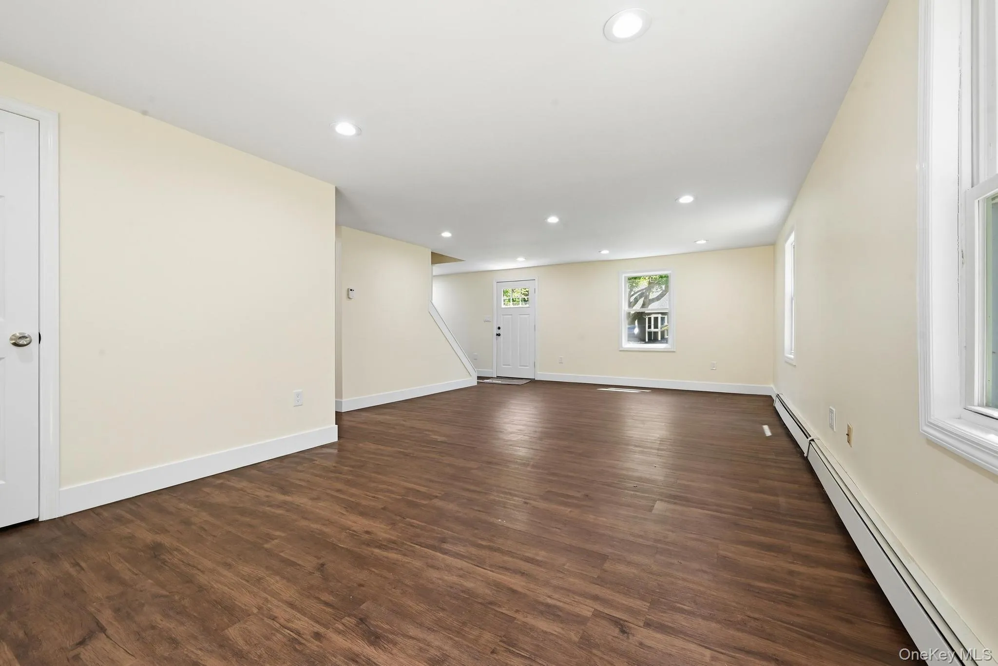 27 Lindner Place, Smithtown, NY, 3 Bedrooms Bedrooms, 5 Rooms Rooms,1 BathroomBathrooms,Residential,For Rent,Lindner,0,1004798 27 Lindner Place, Smithtown, NY, 3 Bedrooms Bedrooms, 5 Rooms Rooms,1 BathroomBathrooms,Residential,For Rent,Lindner,0,1004798