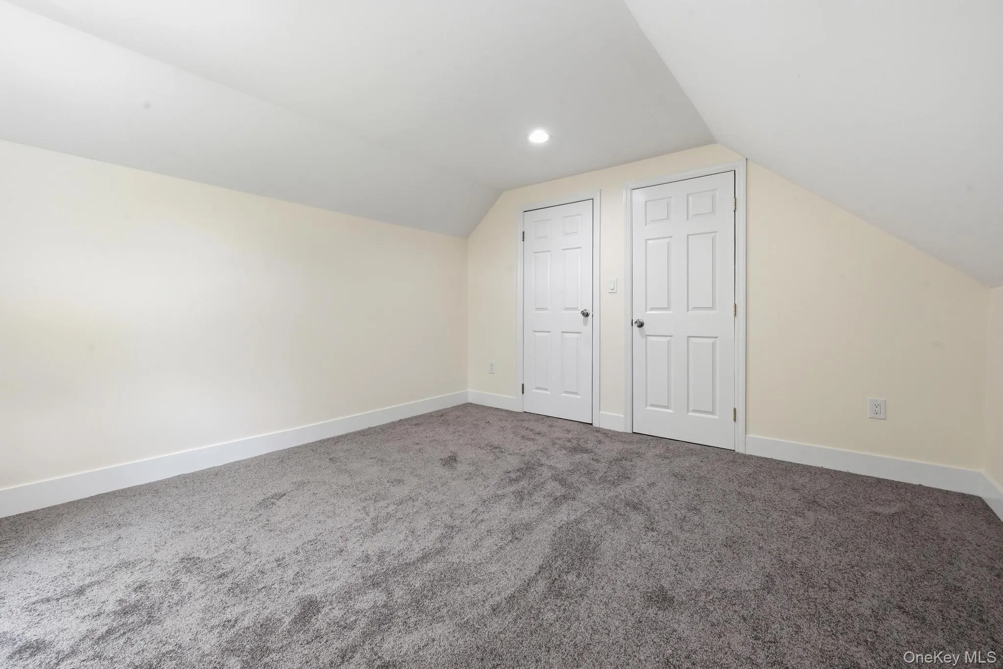 27 Lindner Place, Smithtown, NY, 3 Bedrooms Bedrooms, 5 Rooms Rooms,1 BathroomBathrooms,Residential,For Rent,Lindner,0,1004798 27 Lindner Place, Smithtown, NY, 3 Bedrooms Bedrooms, 5 Rooms Rooms,1 BathroomBathrooms,Residential,For Rent,Lindner,0,1004798