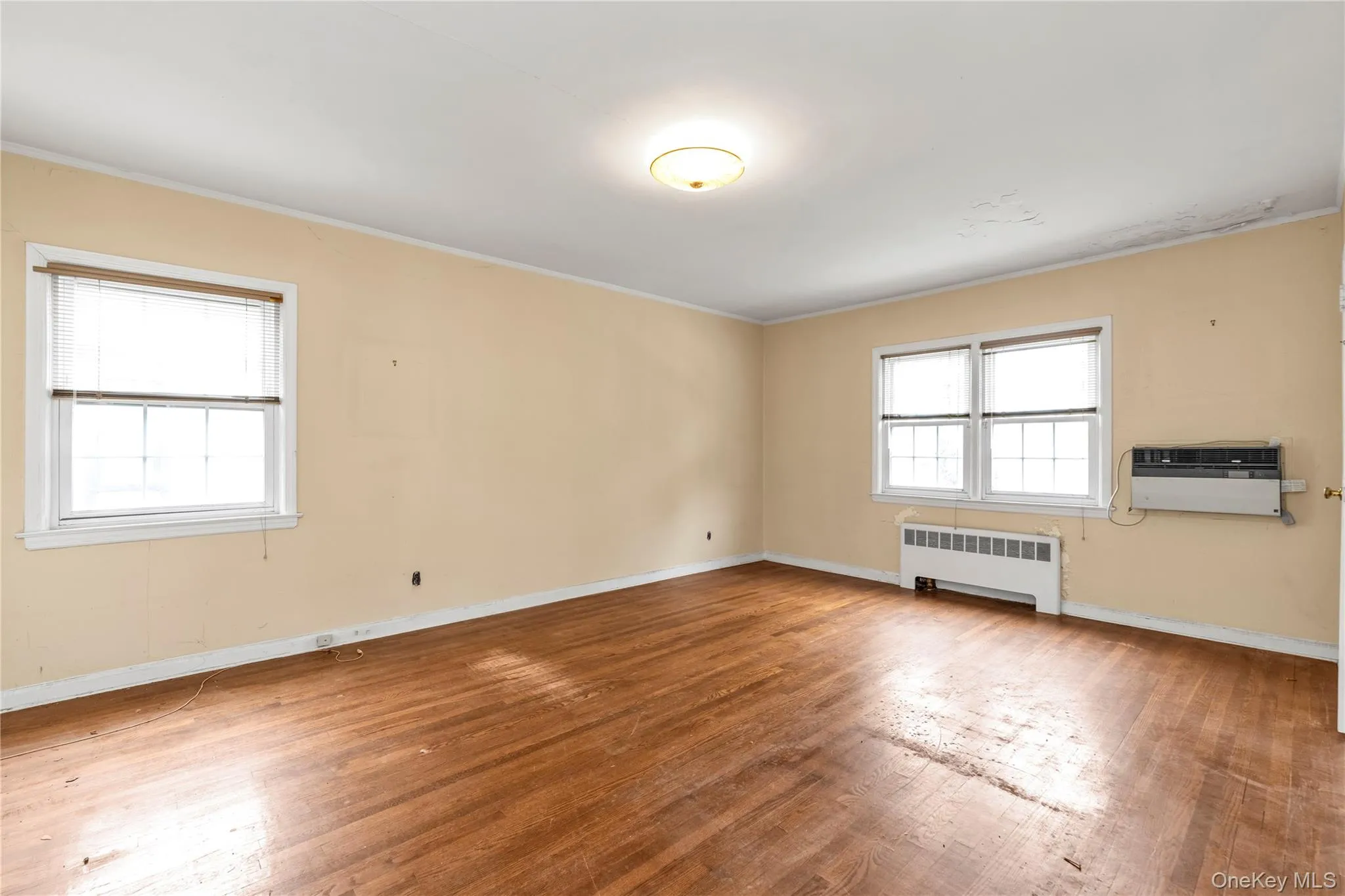 85-22 218th Street, New York, NY, 3 Bedrooms Bedrooms, 7 Rooms Rooms,1 BathroomBathrooms,Residential,For Rent,218th,0,1004801 85-22 218th Street, New York, NY, 3 Bedrooms Bedrooms, 7 Rooms Rooms,1 BathroomBathrooms,Residential,For Rent,218th,0,1004801