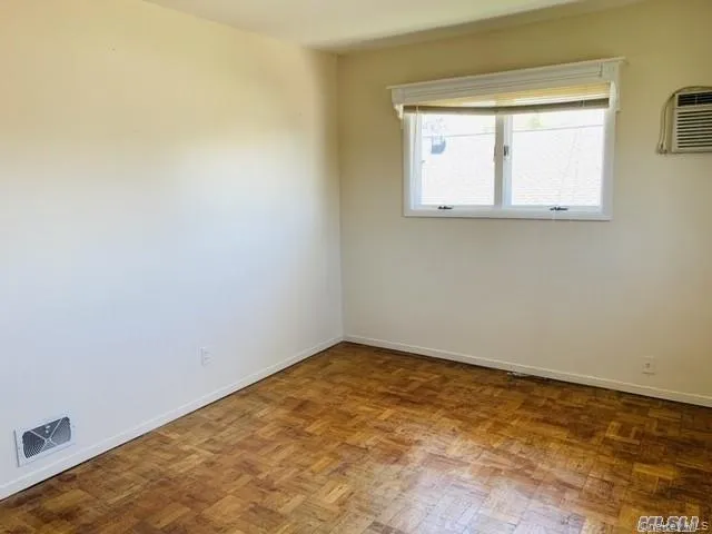 4 Willow Place, Oyster Bay, NY, 3 Bedrooms Bedrooms, 7 Rooms Rooms,1 BathroomBathrooms,Residential Lease,For Rent,Willow,0,1004807 4 Willow Place, Oyster Bay, NY, 3 Bedrooms Bedrooms, 7 Rooms Rooms,1 BathroomBathrooms,Residential Lease,For Rent,Willow,0,1004807