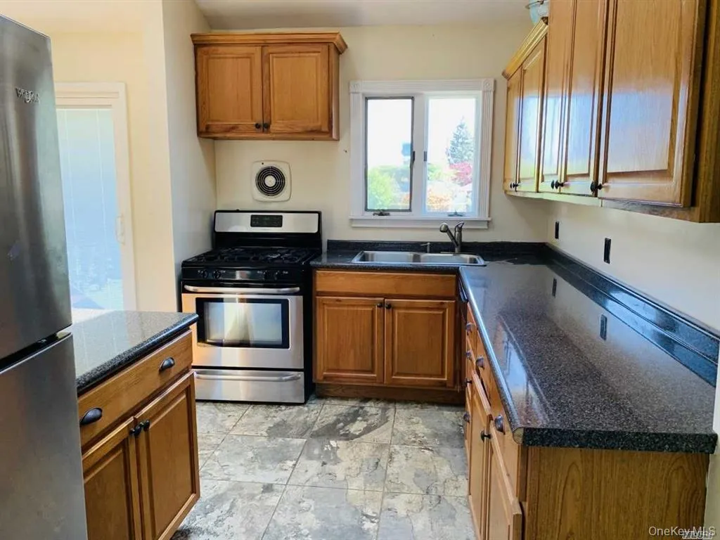 4 Willow Place, Oyster Bay, NY, 3 Bedrooms Bedrooms, 7 Rooms Rooms,1 BathroomBathrooms,Residential Lease,For Rent,Willow,0,1004807 4 Willow Place, Oyster Bay, NY, 3 Bedrooms Bedrooms, 7 Rooms Rooms,1 BathroomBathrooms,Residential Lease,For Rent,Willow,0,1004807
