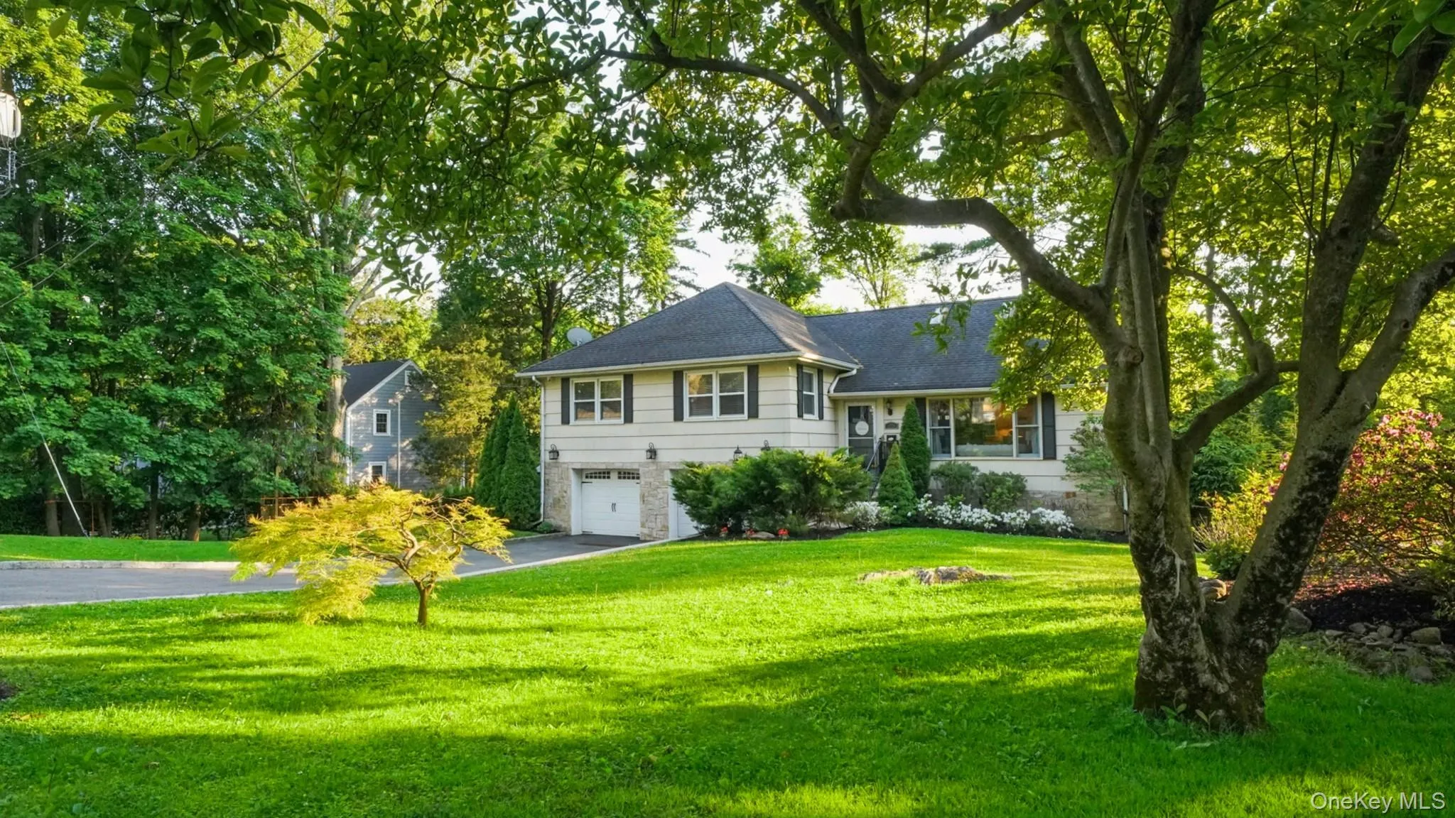 25 Manor Avenue, White Plains, NY, 5 Bedrooms Bedrooms, 8 Rooms Rooms,3 BathroomsBathrooms,Residential,For Rent,Manor,0,1004811 25 Manor Avenue, White Plains, NY, 5 Bedrooms Bedrooms, 8 Rooms Rooms,3 BathroomsBathrooms,Residential,For Rent,Manor,0,1004811