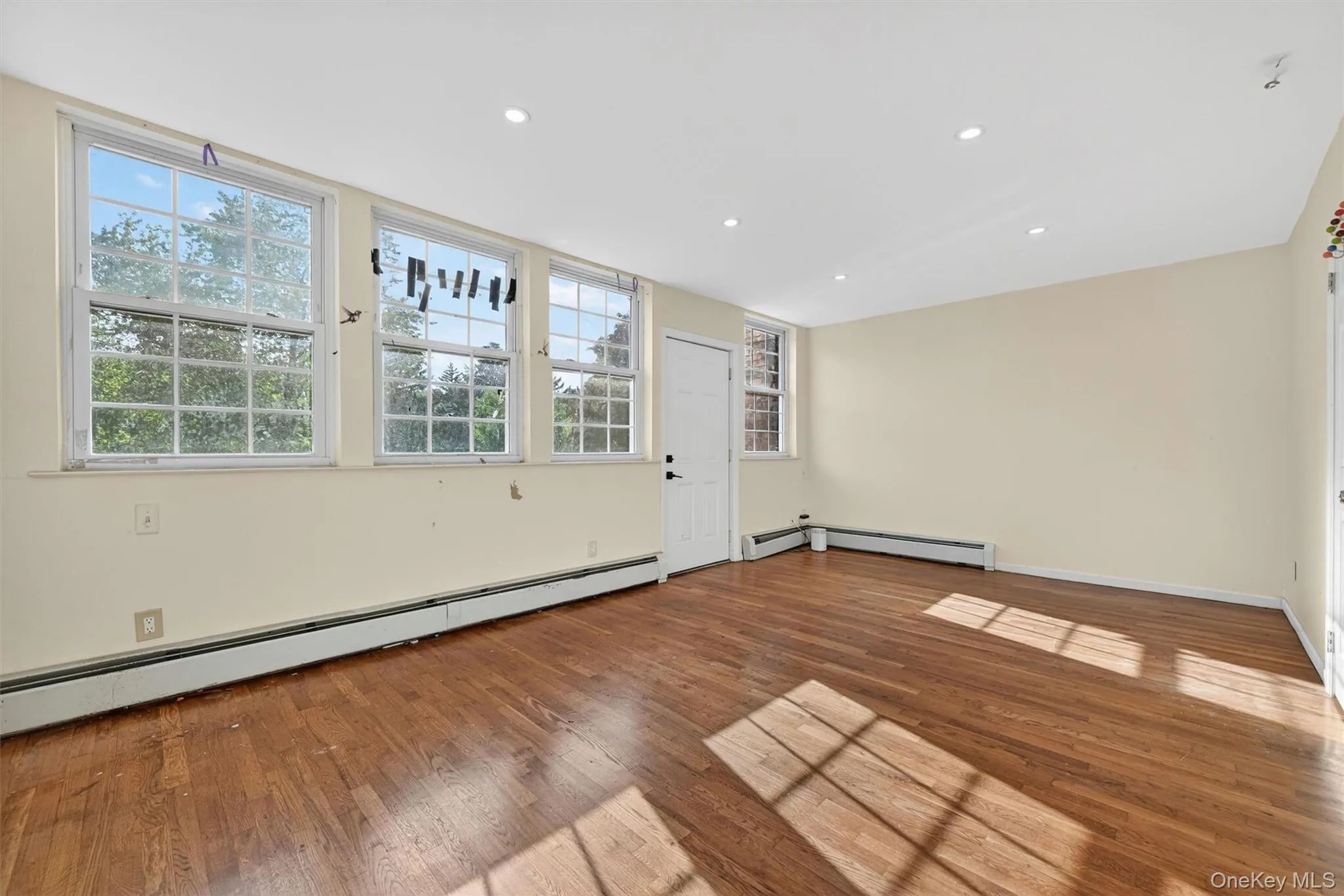 126 Halgren Crescent, Haverstraw, NY, 3 Bedrooms Bedrooms, 5 Rooms Rooms,1 BathroomBathrooms,Residential,For Rent,Halgren,0,1004813 126 Halgren Crescent, Haverstraw, NY, 3 Bedrooms Bedrooms, 5 Rooms Rooms,1 BathroomBathrooms,Residential,For Rent,Halgren,0,1004813