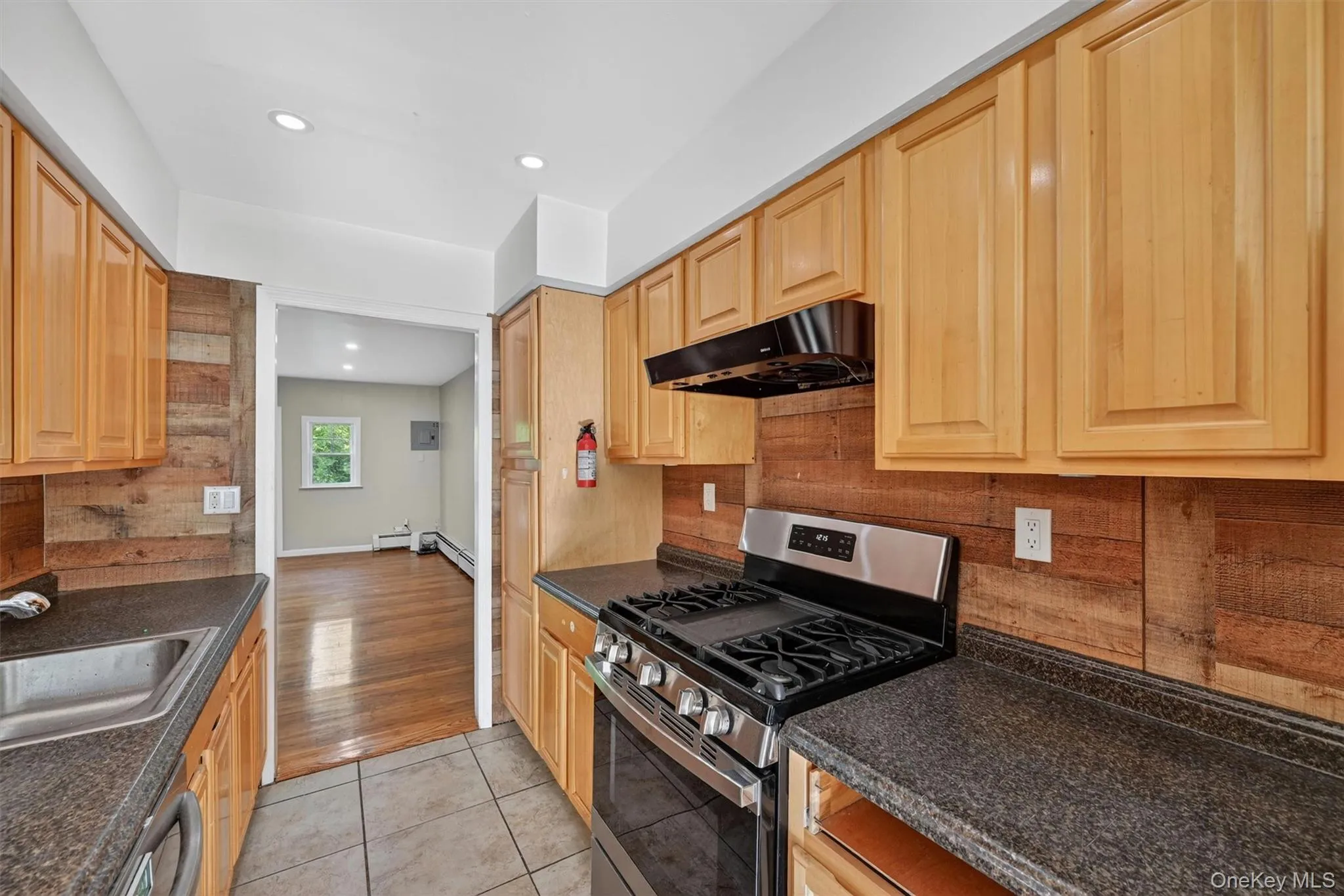 126 Halgren Crescent, Haverstraw, NY, 3 Bedrooms Bedrooms, 5 Rooms Rooms,1 BathroomBathrooms,Residential,For Rent,Halgren,0,1004813 126 Halgren Crescent, Haverstraw, NY, 3 Bedrooms Bedrooms, 5 Rooms Rooms,1 BathroomBathrooms,Residential,For Rent,Halgren,0,1004813