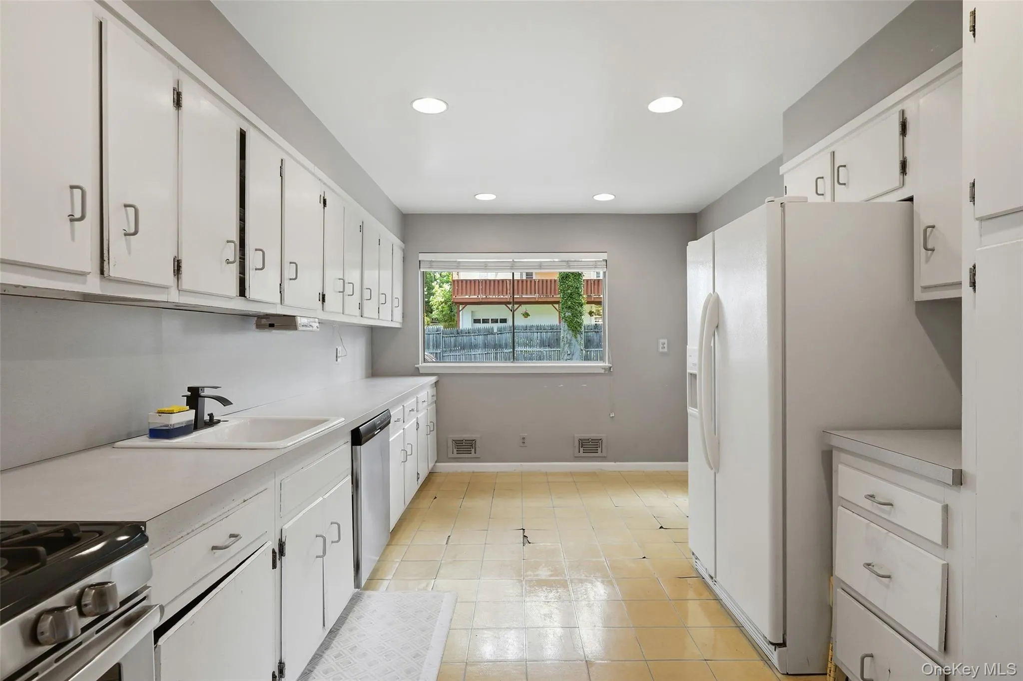 41 Shepherds Drive, New Rochelle, NY, 4 Bedrooms Bedrooms, 7 Rooms Rooms,2 BathroomsBathrooms,Residential,For Rent,Shepherds,0,1004818 41 Shepherds Drive, New Rochelle, NY, 4 Bedrooms Bedrooms, 7 Rooms Rooms,2 BathroomsBathrooms,Residential,For Rent,Shepherds,0,1004818