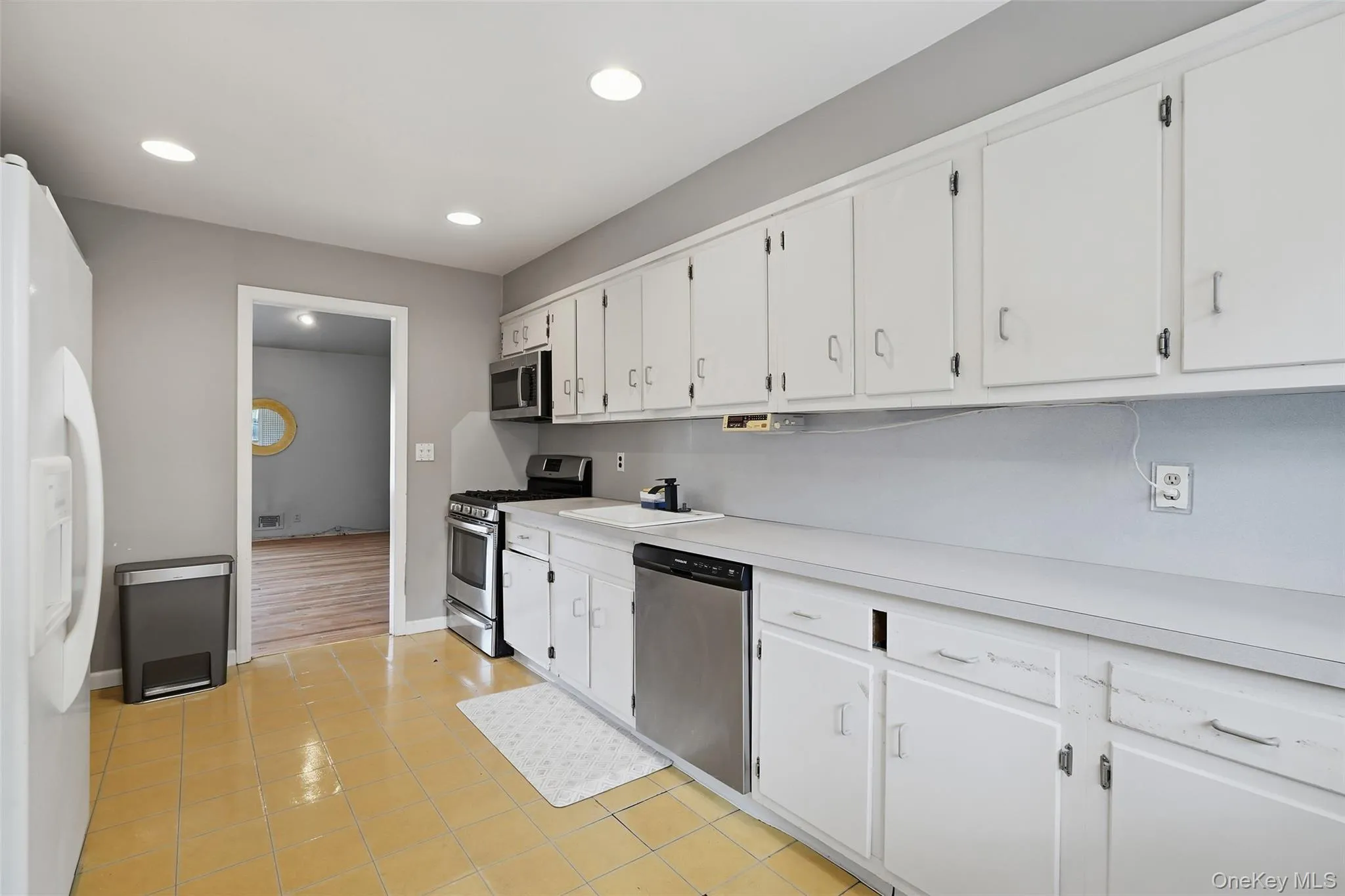 41 Shepherds Drive, New Rochelle, NY, 4 Bedrooms Bedrooms, 7 Rooms Rooms,2 BathroomsBathrooms,Residential,For Rent,Shepherds,0,1004818 41 Shepherds Drive, New Rochelle, NY, 4 Bedrooms Bedrooms, 7 Rooms Rooms,2 BathroomsBathrooms,Residential,For Rent,Shepherds,0,1004818
