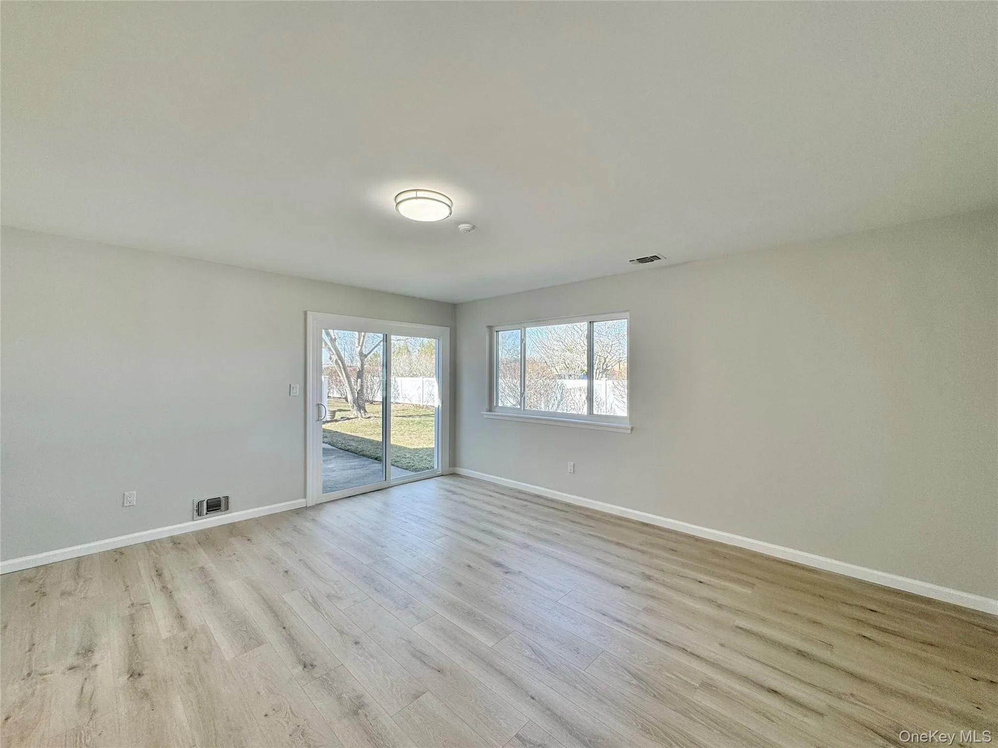 188 River Drive, Brookhaven, NY, 2 Bedrooms Bedrooms, 6 Rooms Rooms,2 BathroomsBathrooms,Residential,For Rent,River,0,1004820 188 River Drive, Brookhaven, NY, 2 Bedrooms Bedrooms, 6 Rooms Rooms,2 BathroomsBathrooms,Residential,For Rent,River,0,1004820