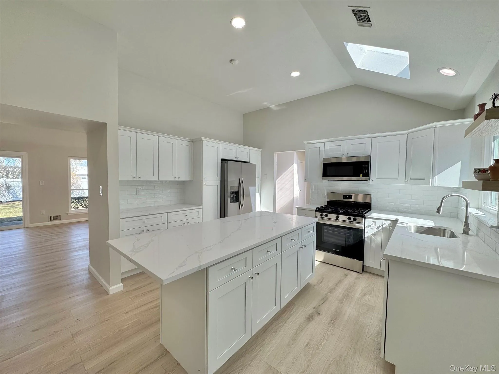 188 River Drive, Brookhaven, NY, 2 Bedrooms Bedrooms, 6 Rooms Rooms,2 BathroomsBathrooms,Residential,For Rent,River,0,1004820 188 River Drive, Brookhaven, NY, 2 Bedrooms Bedrooms, 6 Rooms Rooms,2 BathroomsBathrooms,Residential,For Rent,River,0,1004820