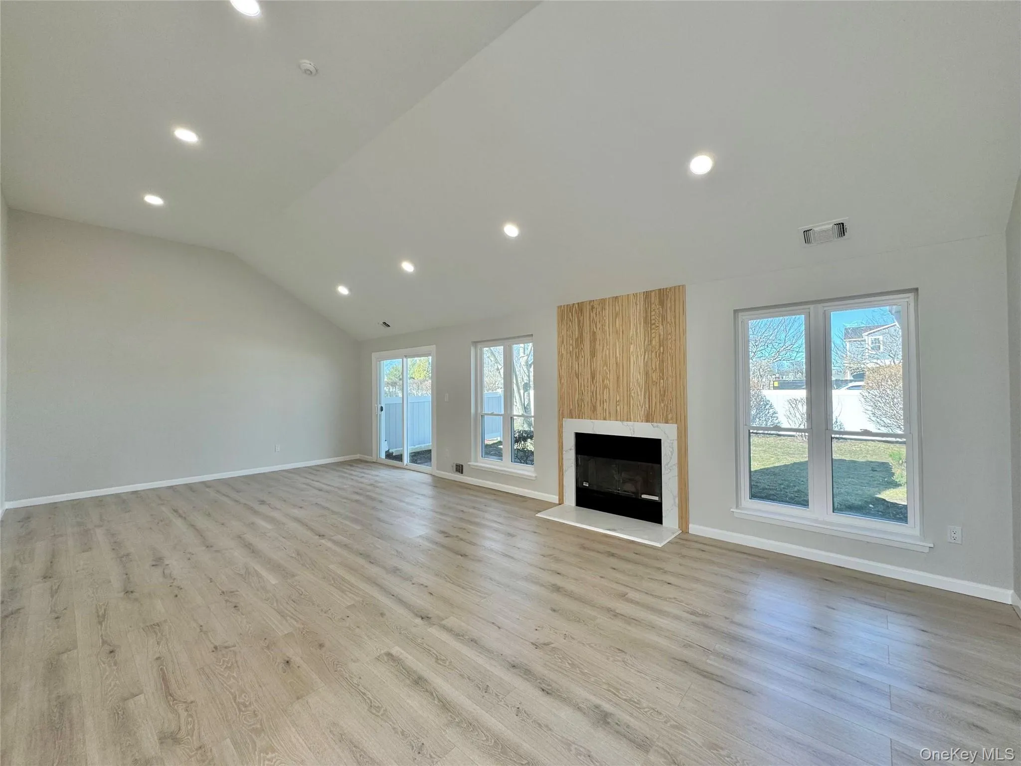 188 River Drive, Brookhaven, NY, 2 Bedrooms Bedrooms, 6 Rooms Rooms,2 BathroomsBathrooms,Residential,For Rent,River,0,1004820 188 River Drive, Brookhaven, NY, 2 Bedrooms Bedrooms, 6 Rooms Rooms,2 BathroomsBathrooms,Residential,For Rent,River,0,1004820