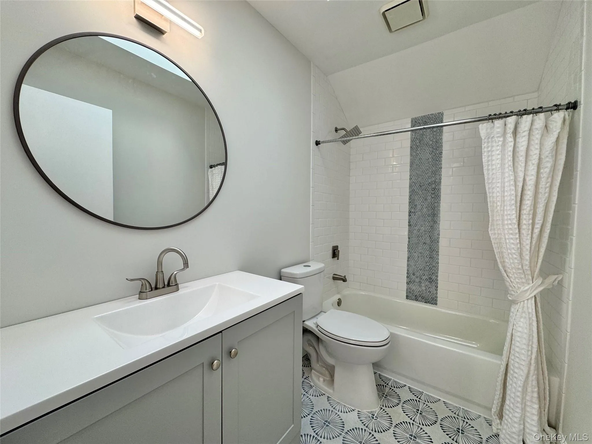 188 River Drive, Brookhaven, NY, 2 Bedrooms Bedrooms, 6 Rooms Rooms,2 BathroomsBathrooms,Residential,For Rent,River,0,1004820 188 River Drive, Brookhaven, NY, 2 Bedrooms Bedrooms, 6 Rooms Rooms,2 BathroomsBathrooms,Residential,For Rent,River,0,1004820