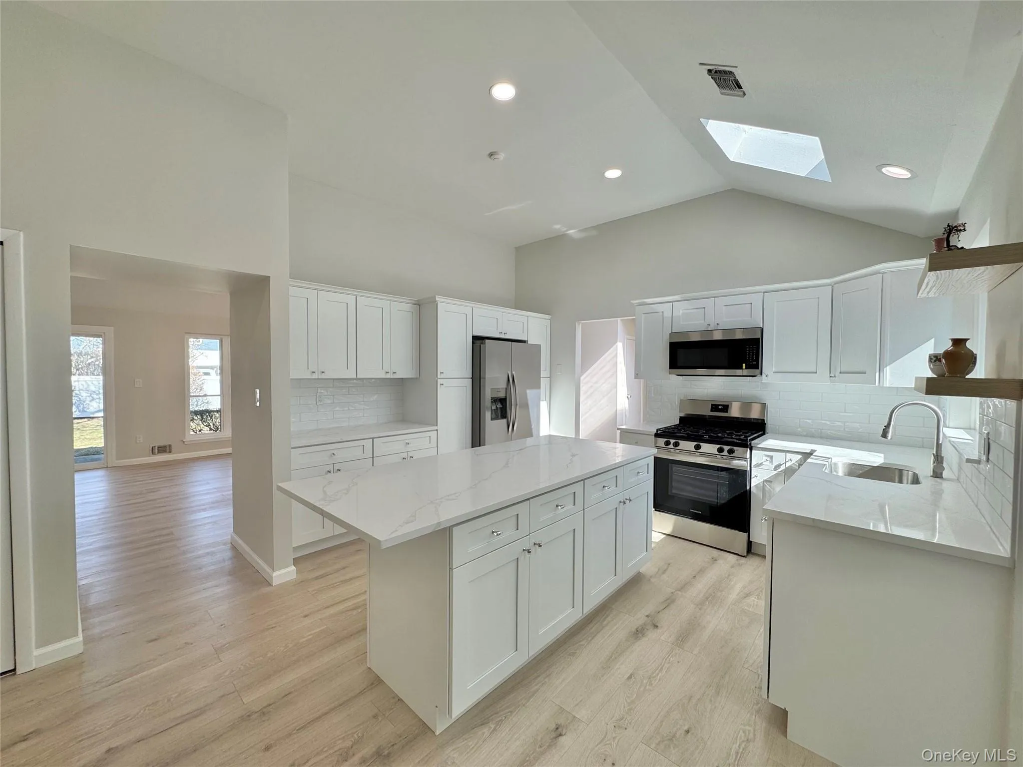 188 River Drive, Brookhaven, NY, 2 Bedrooms Bedrooms, 6 Rooms Rooms,2 BathroomsBathrooms,Residential,For Rent,River,0,1004820 188 River Drive, Brookhaven, NY, 2 Bedrooms Bedrooms, 6 Rooms Rooms,2 BathroomsBathrooms,Residential,For Rent,River,0,1004820