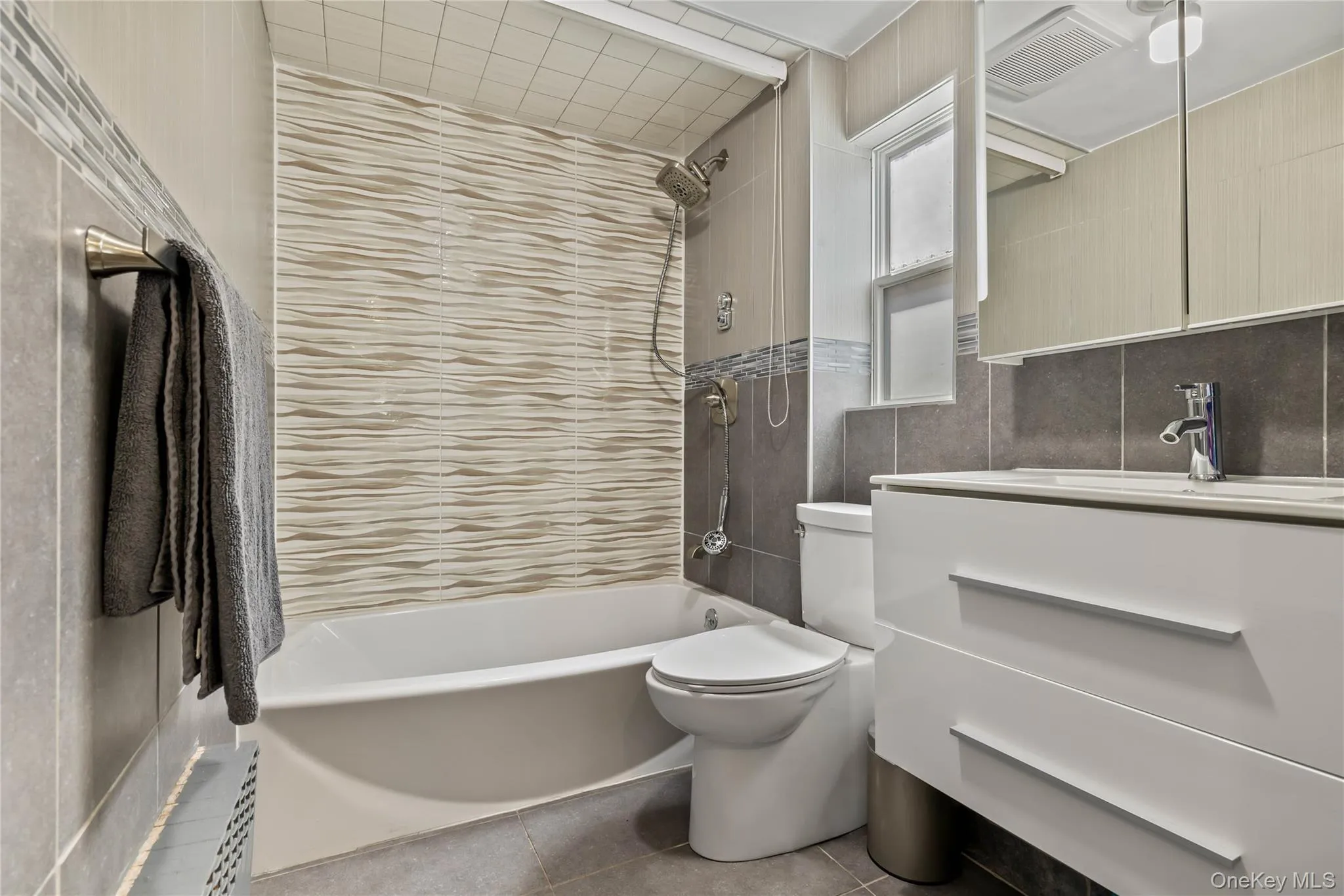 60 Cole Avenue, Ramapo, NY, 10 Bedrooms Bedrooms, 30 Rooms Rooms,4 BathroomsBathrooms,Residential,For Rent,Cole,0,1004821 60 Cole Avenue, Ramapo, NY, 10 Bedrooms Bedrooms, 30 Rooms Rooms,4 BathroomsBathrooms,Residential,For Rent,Cole,0,1004821