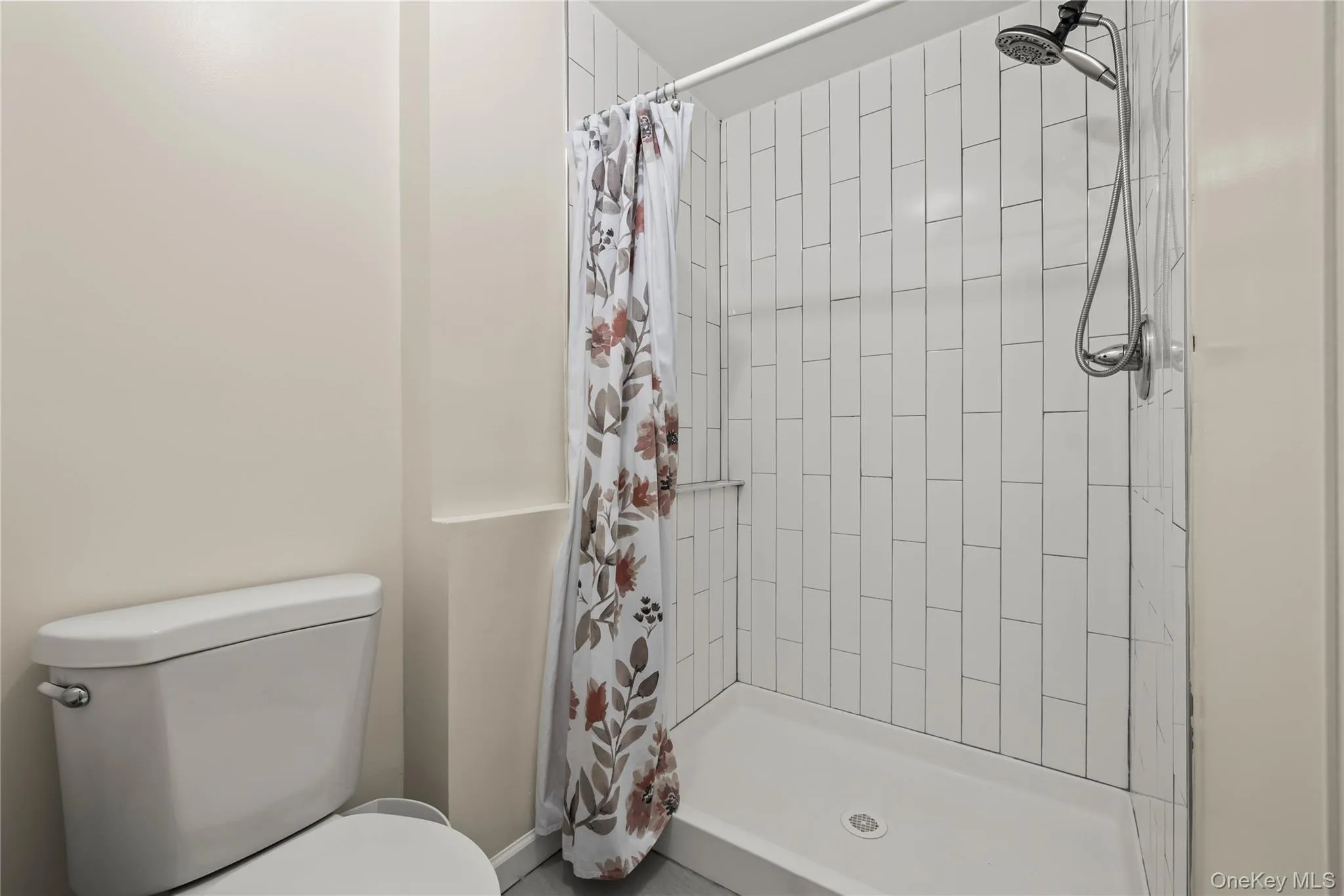 60 Cole Avenue, Ramapo, NY, 10 Bedrooms Bedrooms, 30 Rooms Rooms,4 BathroomsBathrooms,Residential,For Rent,Cole,0,1004821 60 Cole Avenue, Ramapo, NY, 10 Bedrooms Bedrooms, 30 Rooms Rooms,4 BathroomsBathrooms,Residential,For Rent,Cole,0,1004821