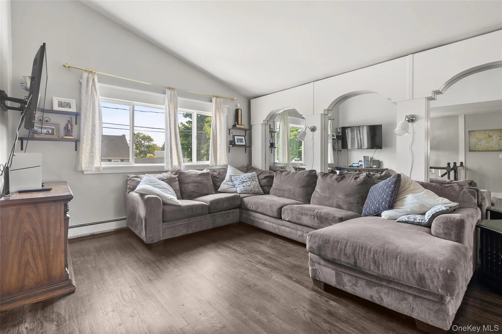14 Plain Street, Babylon, NY, 3 Bedrooms Bedrooms, 7 Rooms Rooms,1 BathroomBathrooms,Residential,For Rent,Plain,0,1004826 14 Plain Street, Babylon, NY, 3 Bedrooms Bedrooms, 7 Rooms Rooms,1 BathroomBathrooms,Residential,For Rent,Plain,0,1004826