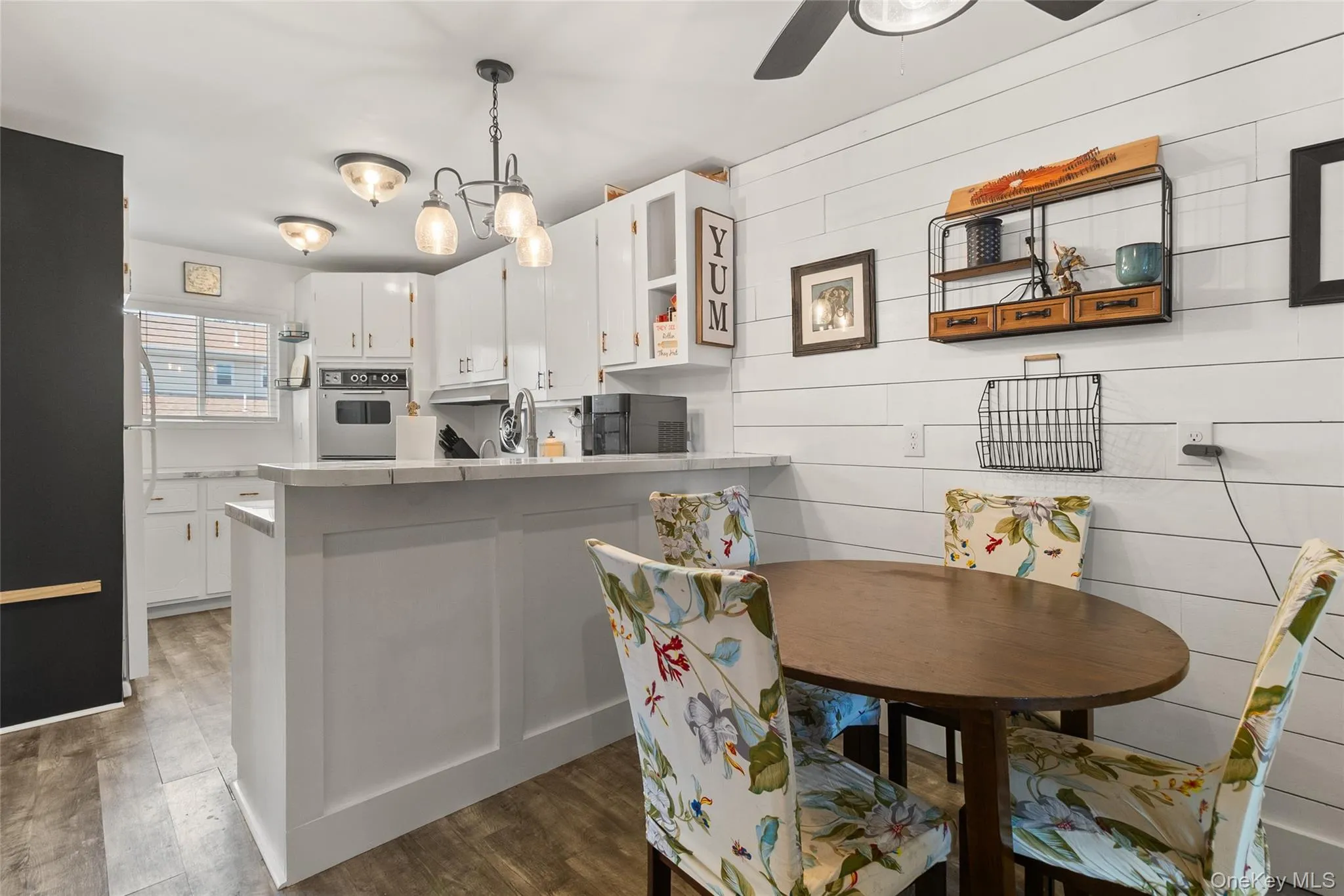 eat in kitchen eat in kitchen
