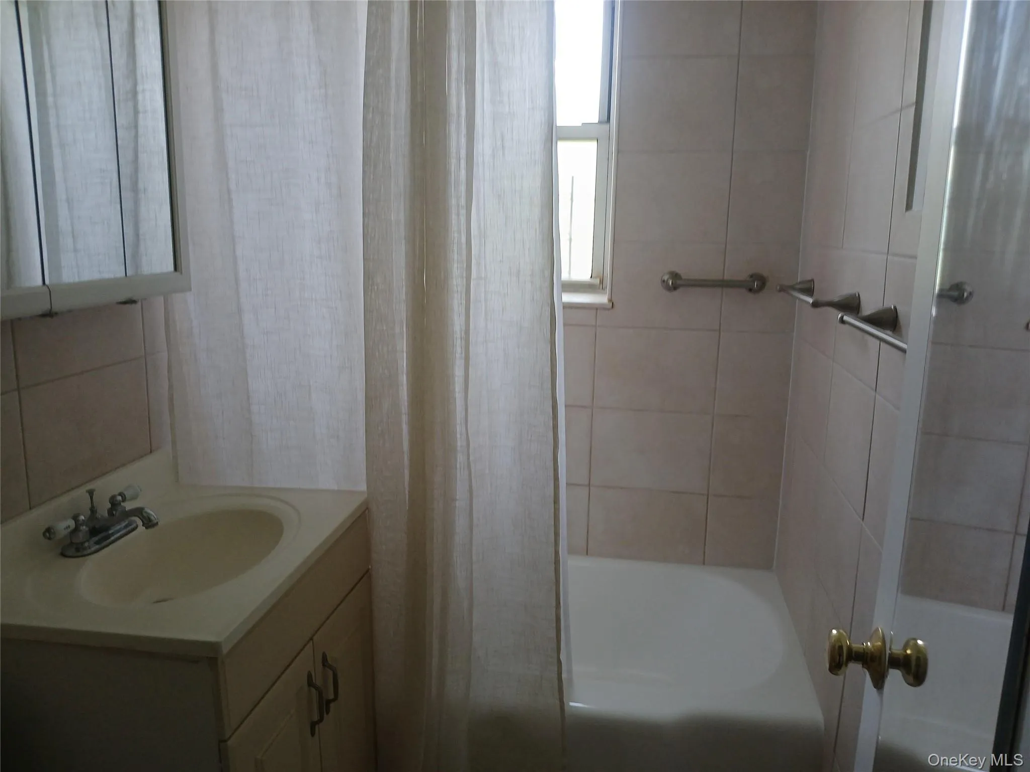 105-33 66 Avenue, New York, NY, 1 Bedroom Bedrooms, 3 Rooms Rooms,1 BathroomBathrooms,Residential Lease,For Rent,66,0,1004829 105-33 66 Avenue, New York, NY, 1 Bedroom Bedrooms, 3 Rooms Rooms,1 BathroomBathrooms,Residential Lease,For Rent,66,0,1004829