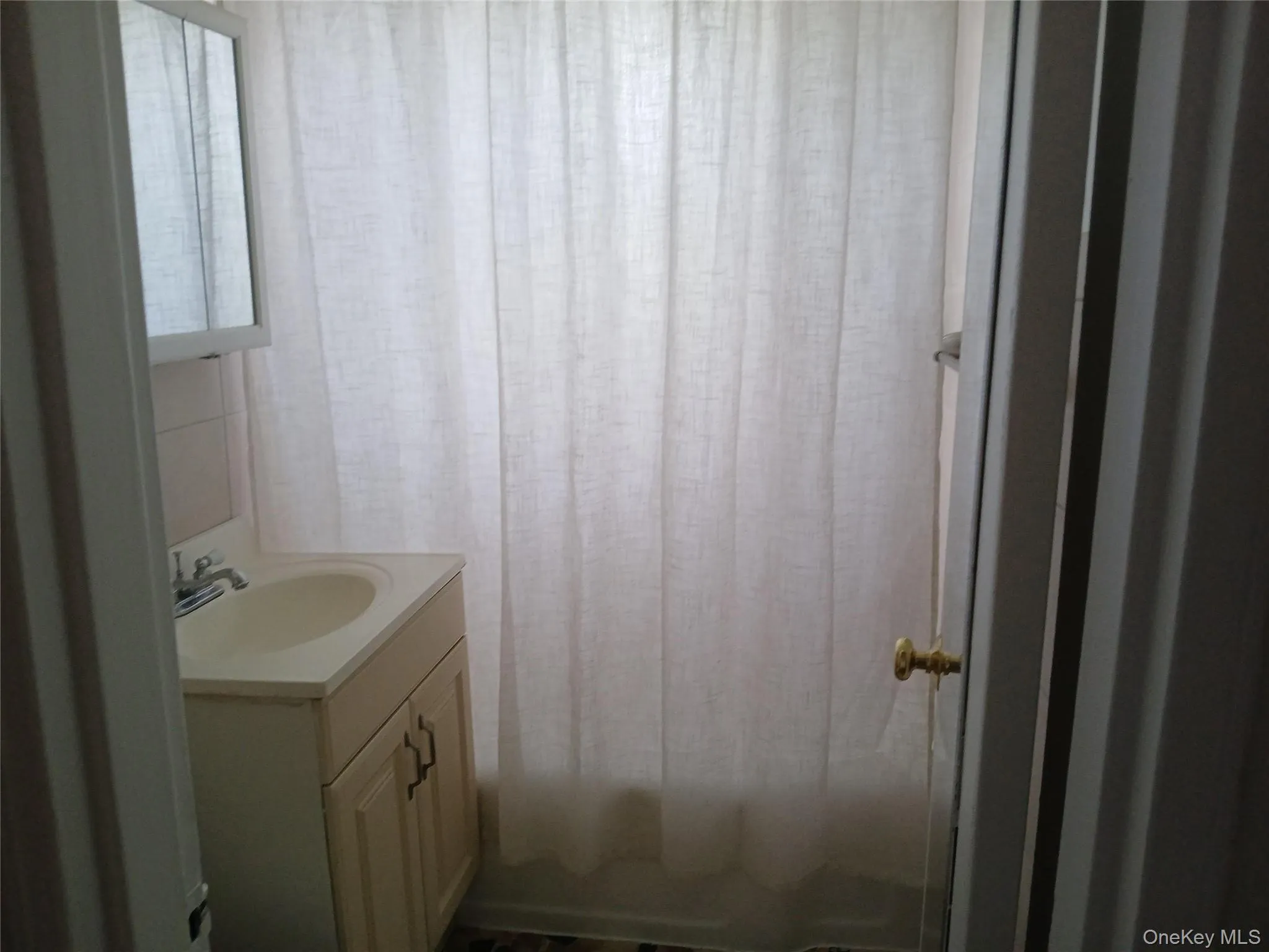 105-33 66 Avenue, New York, NY, 1 Bedroom Bedrooms, 3 Rooms Rooms,1 BathroomBathrooms,Residential Lease,For Rent,66,0,1004829 105-33 66 Avenue, New York, NY, 1 Bedroom Bedrooms, 3 Rooms Rooms,1 BathroomBathrooms,Residential Lease,For Rent,66,0,1004829
