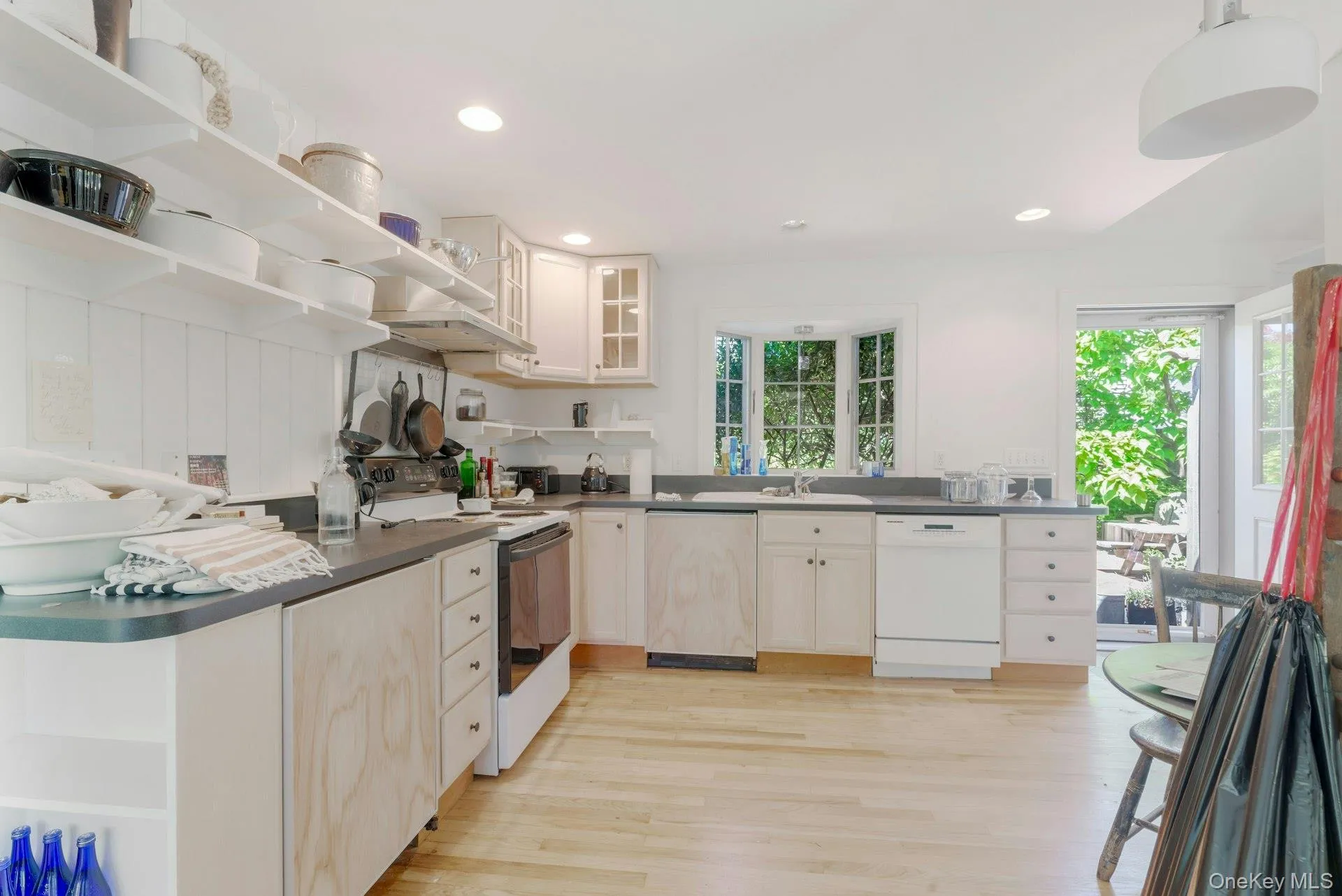 1100 7th Street, Southold, NY, 1 Bedroom Bedrooms, 4 Rooms Rooms,1 BathroomBathrooms,Residential,For Rent,7th,0,1004839 1100 7th Street, Southold, NY, 1 Bedroom Bedrooms, 4 Rooms Rooms,1 BathroomBathrooms,Residential,For Rent,7th,0,1004839