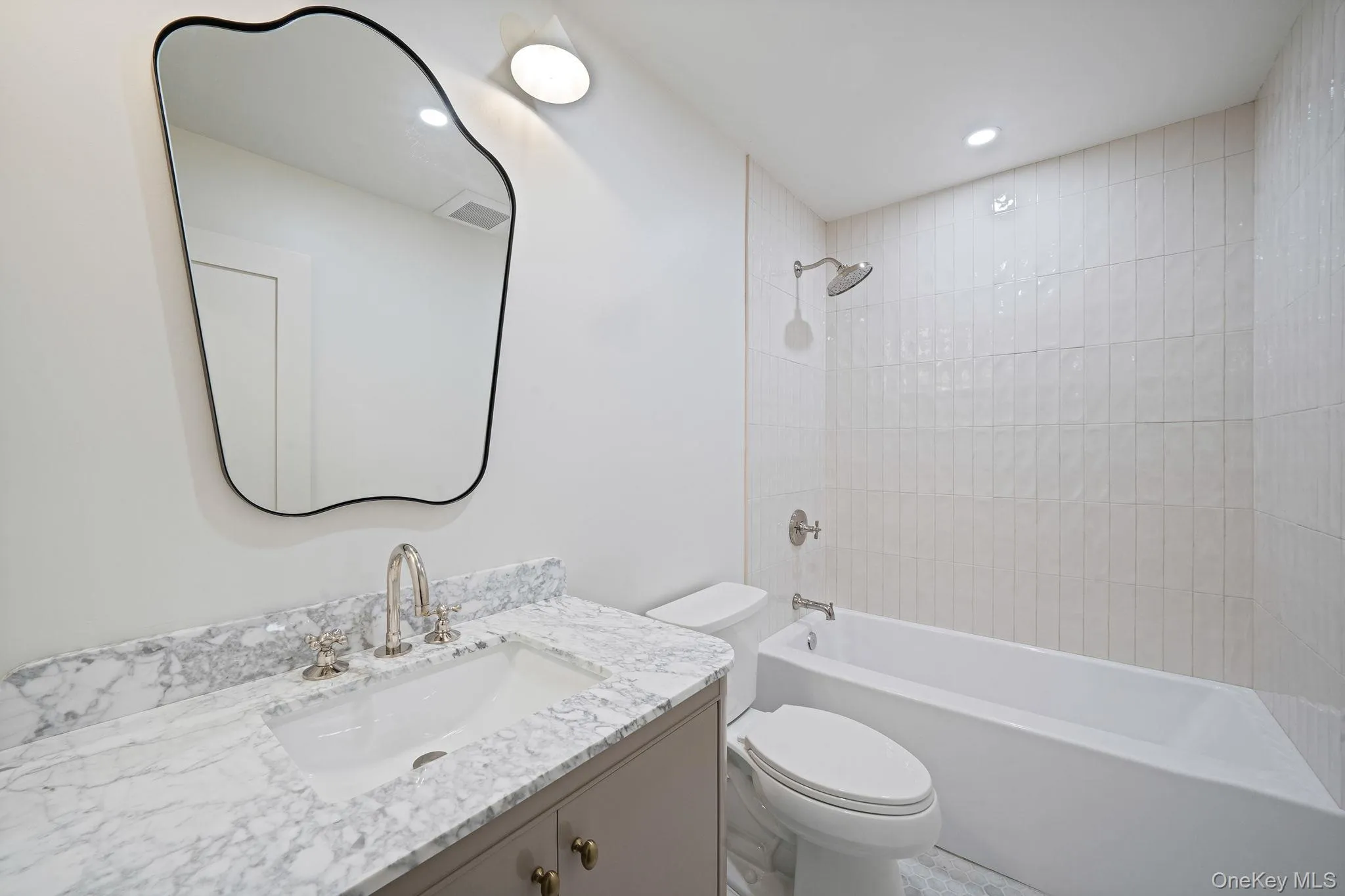 100 Bieselin Road, Brookhaven, NY, 4 Bedrooms Bedrooms, 8 Rooms Rooms,2 BathroomsBathrooms,Residential,For Rent,Bieselin,0,1004840 100 Bieselin Road, Brookhaven, NY, 4 Bedrooms Bedrooms, 8 Rooms Rooms,2 BathroomsBathrooms,Residential,For Rent,Bieselin,0,1004840