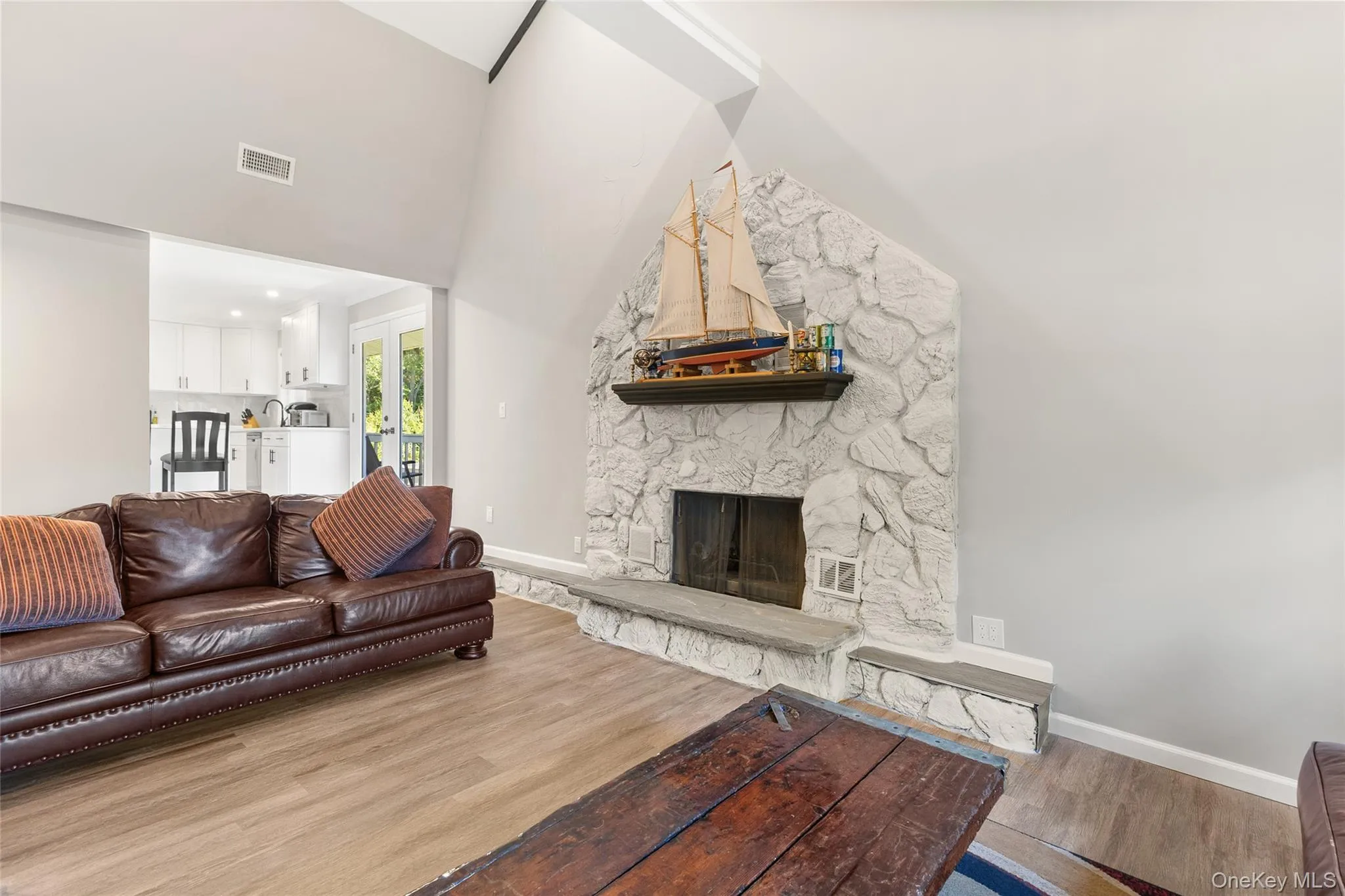 17 Lolly Lane, Brookhaven, NY, 3 Bedrooms Bedrooms, 8 Rooms Rooms,1 BathroomBathrooms,Residential,For Rent,Lolly,0,1004841 17 Lolly Lane, Brookhaven, NY, 3 Bedrooms Bedrooms, 8 Rooms Rooms,1 BathroomBathrooms,Residential,For Rent,Lolly,0,1004841