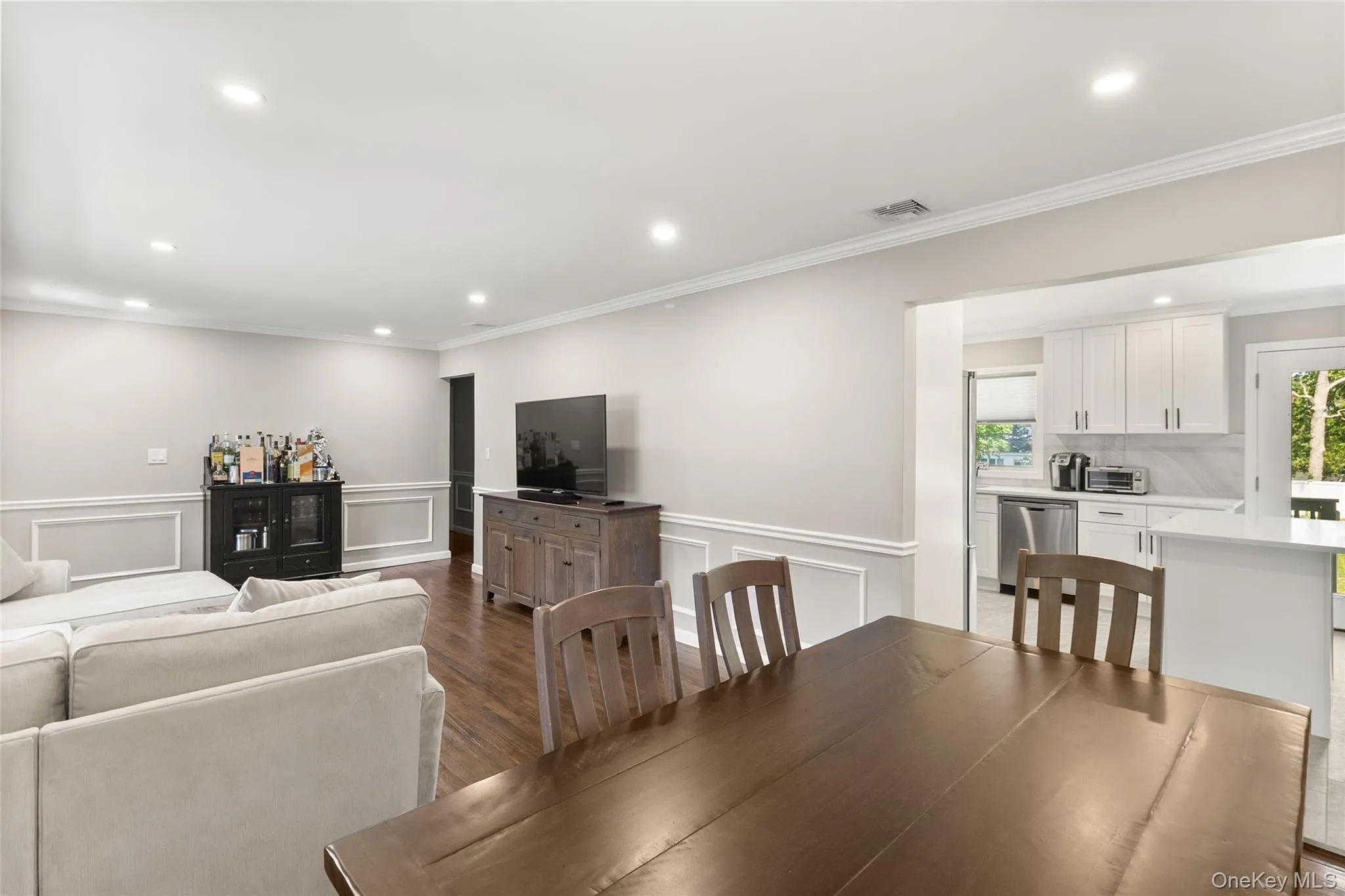 17 Lolly Lane, Brookhaven, NY, 3 Bedrooms Bedrooms, 8 Rooms Rooms,1 BathroomBathrooms,Residential,For Rent,Lolly,0,1004841 17 Lolly Lane, Brookhaven, NY, 3 Bedrooms Bedrooms, 8 Rooms Rooms,1 BathroomBathrooms,Residential,For Rent,Lolly,0,1004841