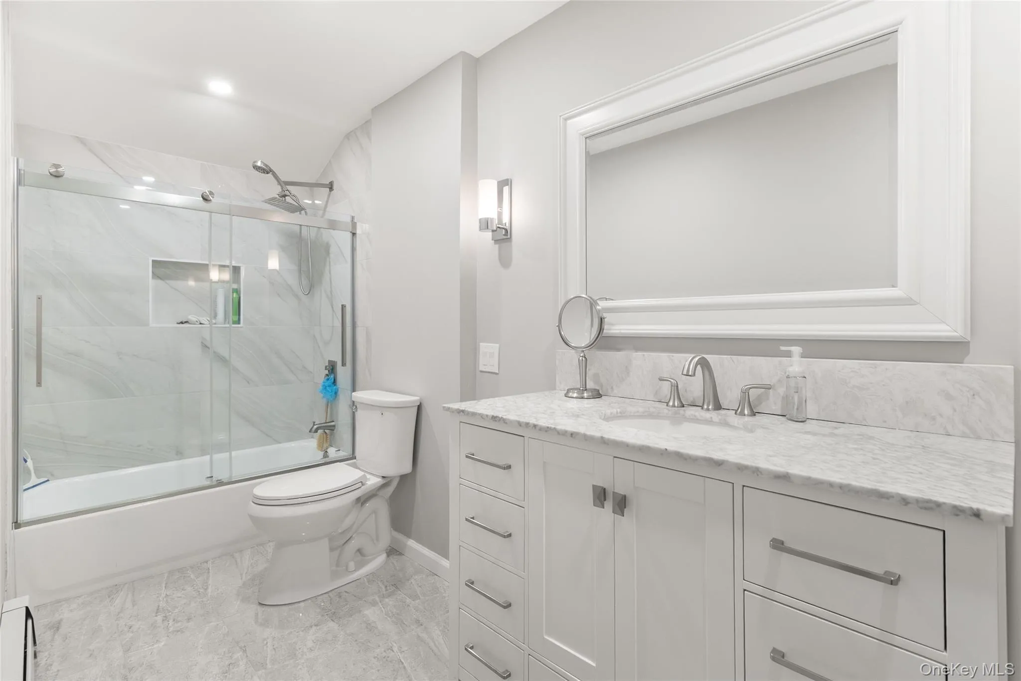 17 Lolly Lane, Brookhaven, NY, 3 Bedrooms Bedrooms, 8 Rooms Rooms,1 BathroomBathrooms,Residential,For Rent,Lolly,0,1004841 17 Lolly Lane, Brookhaven, NY, 3 Bedrooms Bedrooms, 8 Rooms Rooms,1 BathroomBathrooms,Residential,For Rent,Lolly,0,1004841