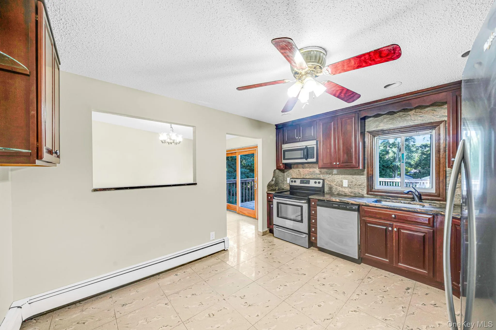 28 Strafford Street, Brookhaven, NY, 5 Bedrooms Bedrooms, 10 Rooms Rooms,3 BathroomsBathrooms,Residential,For Rent,Strafford,0,1004847 28 Strafford Street, Brookhaven, NY, 5 Bedrooms Bedrooms, 10 Rooms Rooms,3 BathroomsBathrooms,Residential,For Rent,Strafford,0,1004847