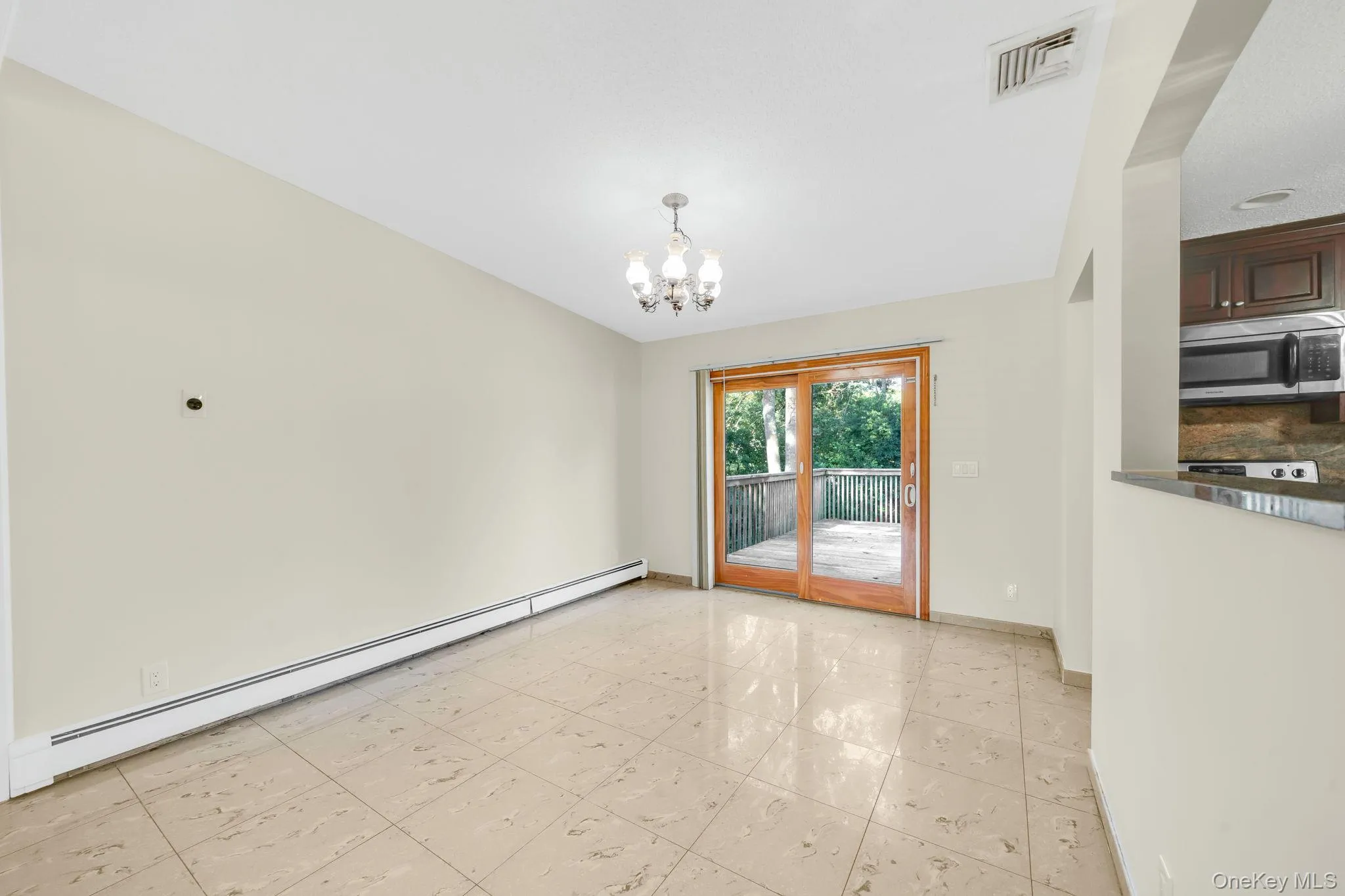 28 Strafford Street, Brookhaven, NY, 5 Bedrooms Bedrooms, 10 Rooms Rooms,3 BathroomsBathrooms,Residential,For Rent,Strafford,0,1004847 28 Strafford Street, Brookhaven, NY, 5 Bedrooms Bedrooms, 10 Rooms Rooms,3 BathroomsBathrooms,Residential,For Rent,Strafford,0,1004847