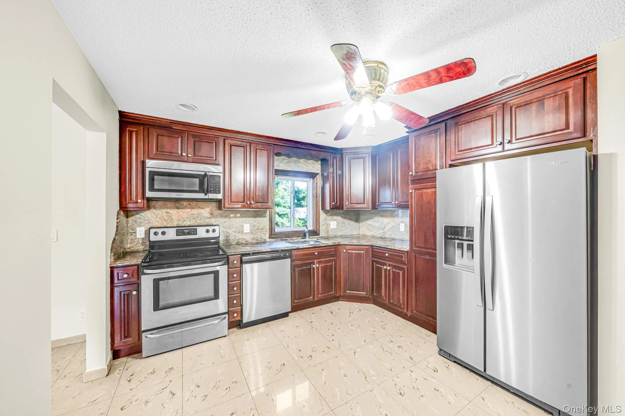 28 Strafford Street, Brookhaven, NY, 5 Bedrooms Bedrooms, 10 Rooms Rooms,3 BathroomsBathrooms,Residential,For Rent,Strafford,0,1004847 28 Strafford Street, Brookhaven, NY, 5 Bedrooms Bedrooms, 10 Rooms Rooms,3 BathroomsBathrooms,Residential,For Rent,Strafford,0,1004847