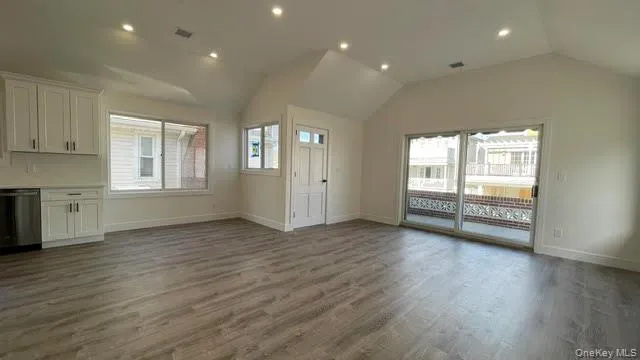 77 Connecticut Avenue, Long Beach, NY, 3 Bedrooms Bedrooms, 5 Rooms Rooms,1 BathroomBathrooms,Residential,For Rent,Connecticut,0,1004850 77 Connecticut Avenue, Long Beach, NY, 3 Bedrooms Bedrooms, 5 Rooms Rooms,1 BathroomBathrooms,Residential,For Rent,Connecticut,0,1004850