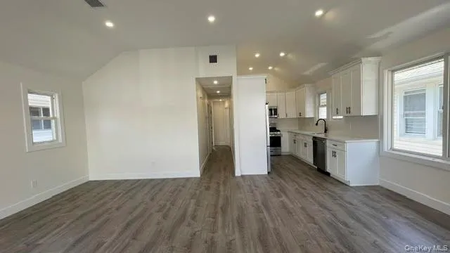 77 Connecticut Avenue, Long Beach, NY, 3 Bedrooms Bedrooms, 5 Rooms Rooms,1 BathroomBathrooms,Residential,For Rent,Connecticut,0,1004850 77 Connecticut Avenue, Long Beach, NY, 3 Bedrooms Bedrooms, 5 Rooms Rooms,1 BathroomBathrooms,Residential,For Rent,Connecticut,0,1004850