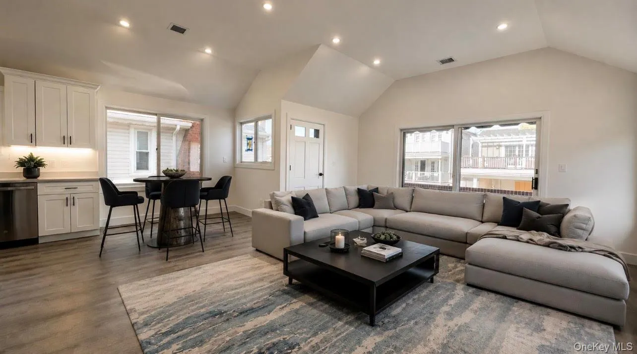 77 Connecticut Avenue, Long Beach, NY, 3 Bedrooms Bedrooms, 5 Rooms Rooms,1 BathroomBathrooms,Residential,For Rent,Connecticut,0,1004850 77 Connecticut Avenue, Long Beach, NY, 3 Bedrooms Bedrooms, 5 Rooms Rooms,1 BathroomBathrooms,Residential,For Rent,Connecticut,0,1004850