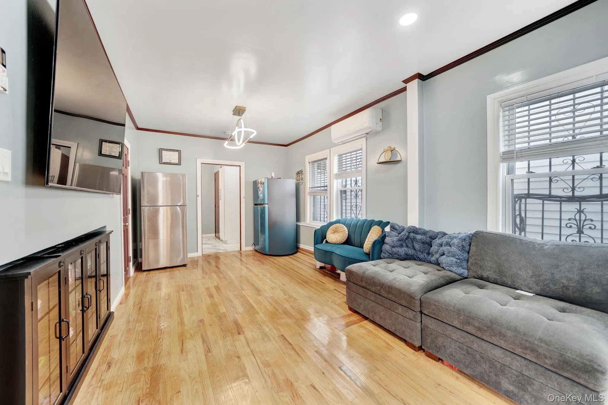 9317 214th Street, New York, NY, 3 Bedrooms Bedrooms, 8 Rooms Rooms,3 BathroomsBathrooms,Residential,For Rent,214th,0,1004860 9317 214th Street, New York, NY, 3 Bedrooms Bedrooms, 8 Rooms Rooms,3 BathroomsBathrooms,Residential,For Rent,214th,0,1004860