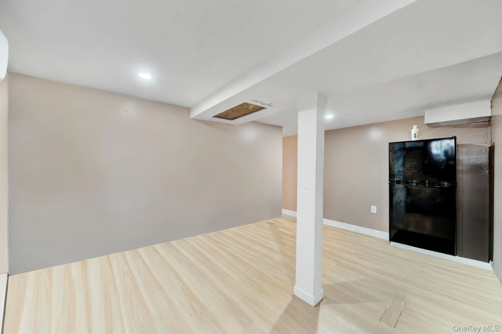 9317 214th Street, New York, NY, 3 Bedrooms Bedrooms, 8 Rooms Rooms,3 BathroomsBathrooms,Residential,For Rent,214th,0,1004860 9317 214th Street, New York, NY, 3 Bedrooms Bedrooms, 8 Rooms Rooms,3 BathroomsBathrooms,Residential,For Rent,214th,0,1004860
